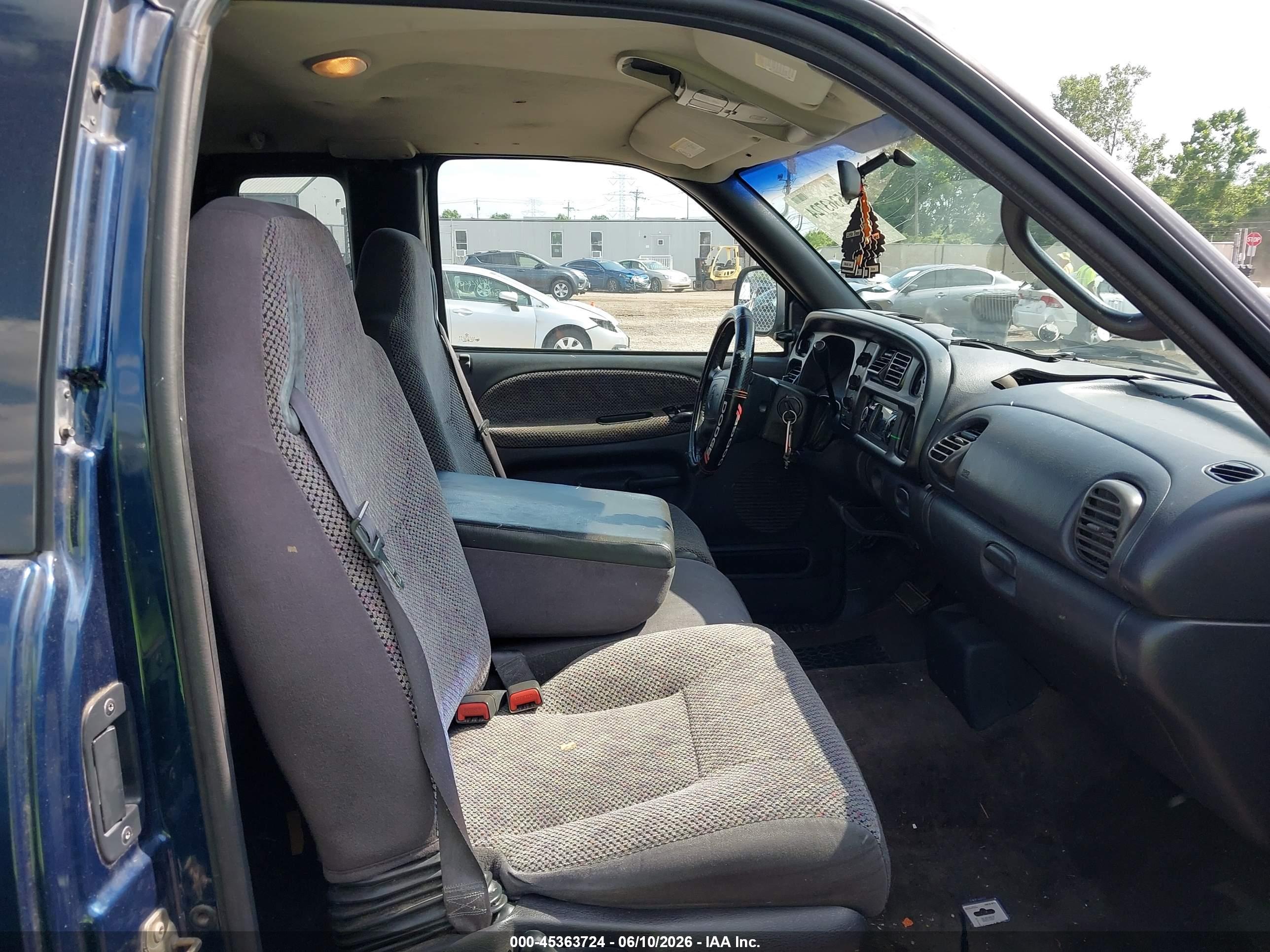 DODGE RAM image 5