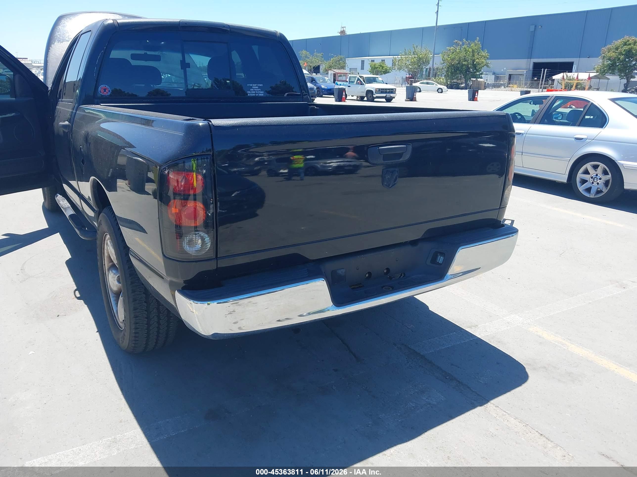 DODGE RAM image 6
