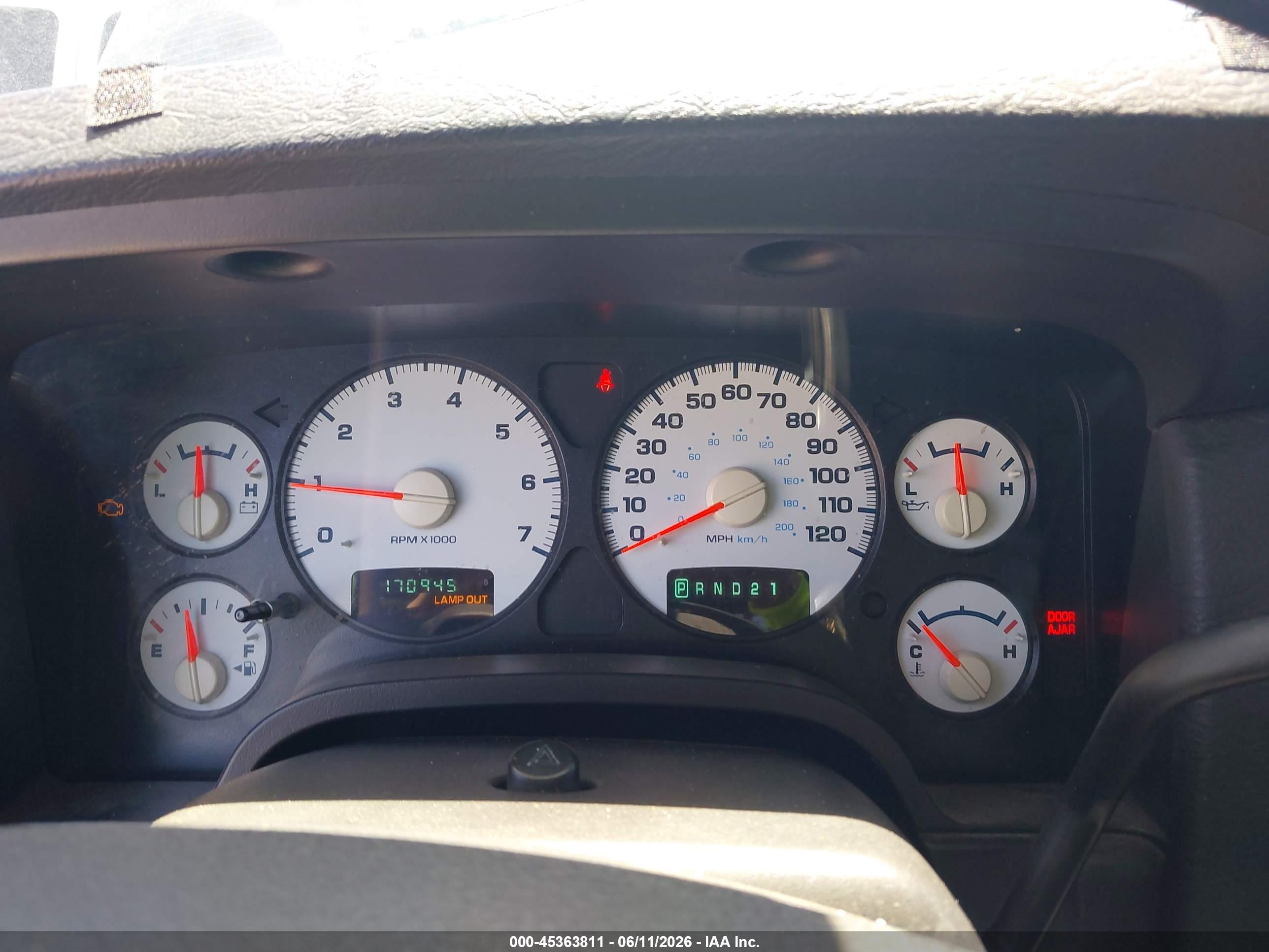DODGE RAM image 7