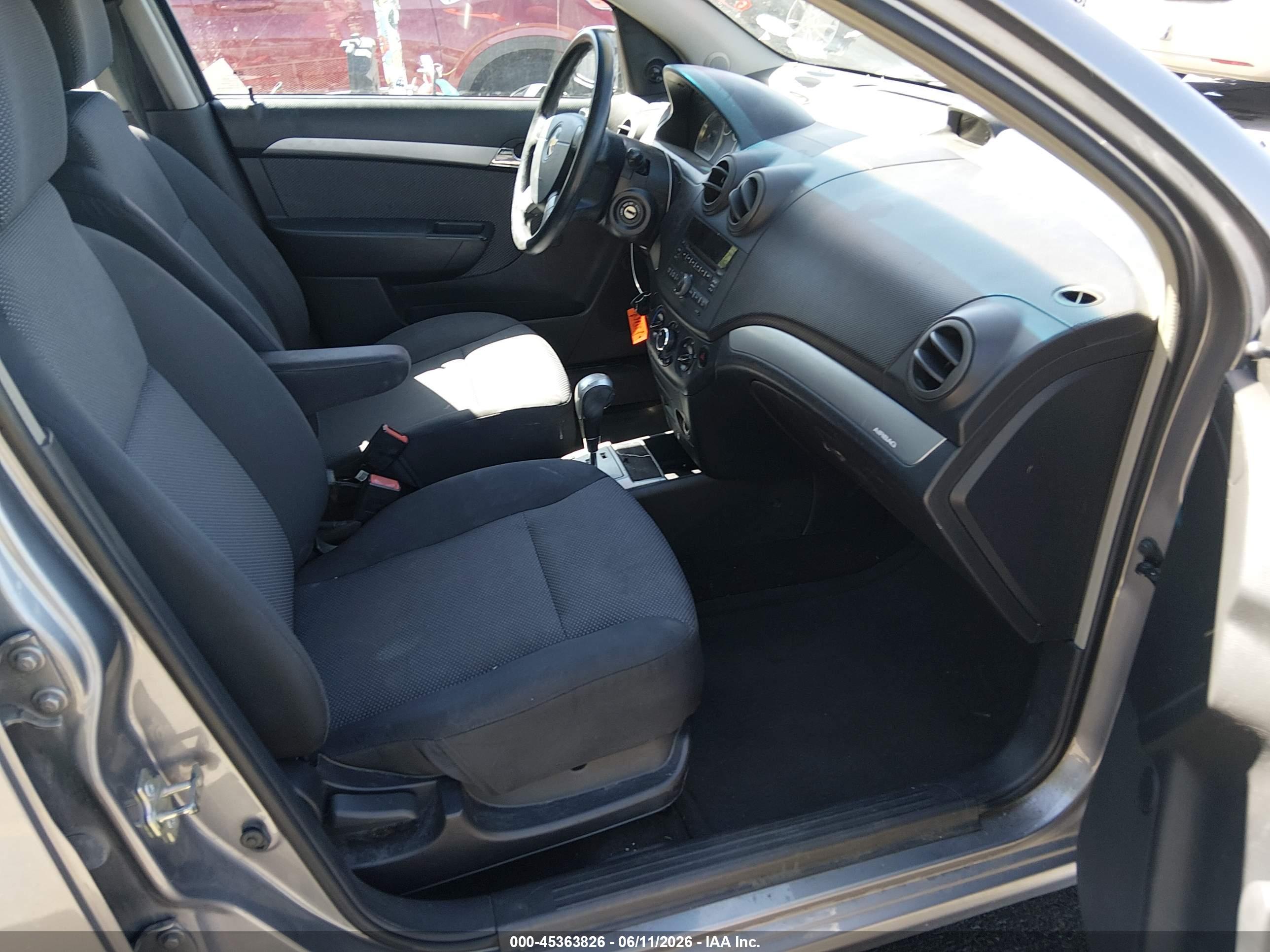 CHEVROLET AVEO image 5