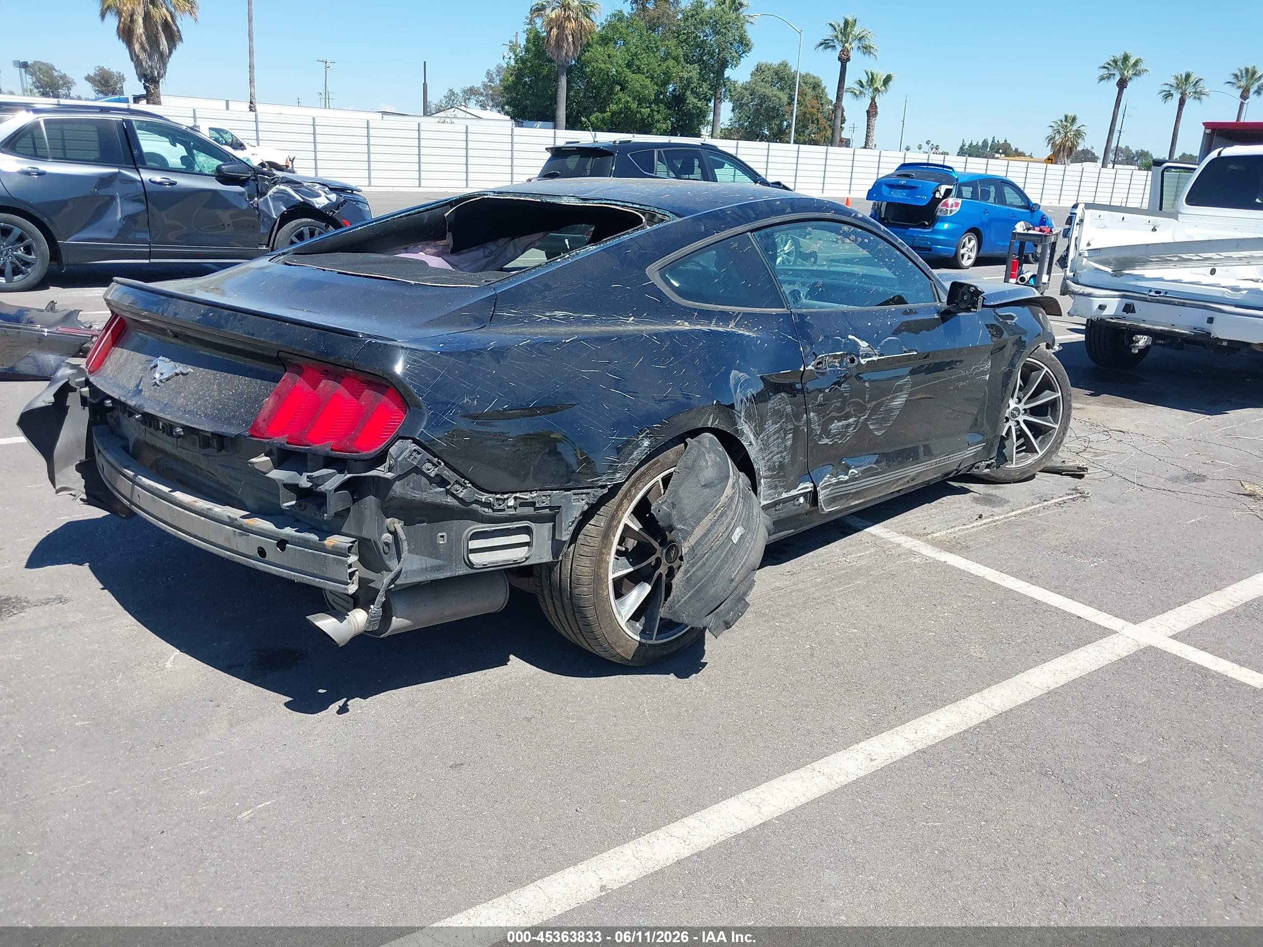 FORD MUSTANG image 4