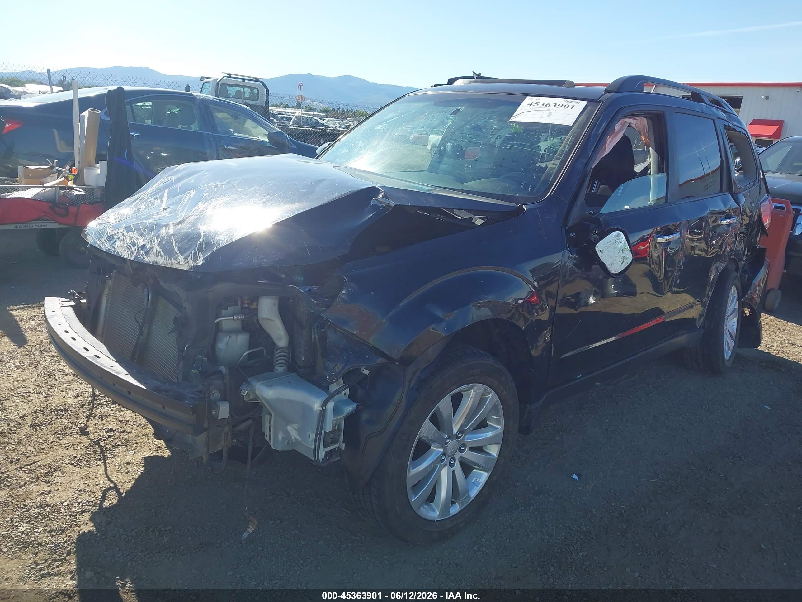 SUBARU FORESTER image 2