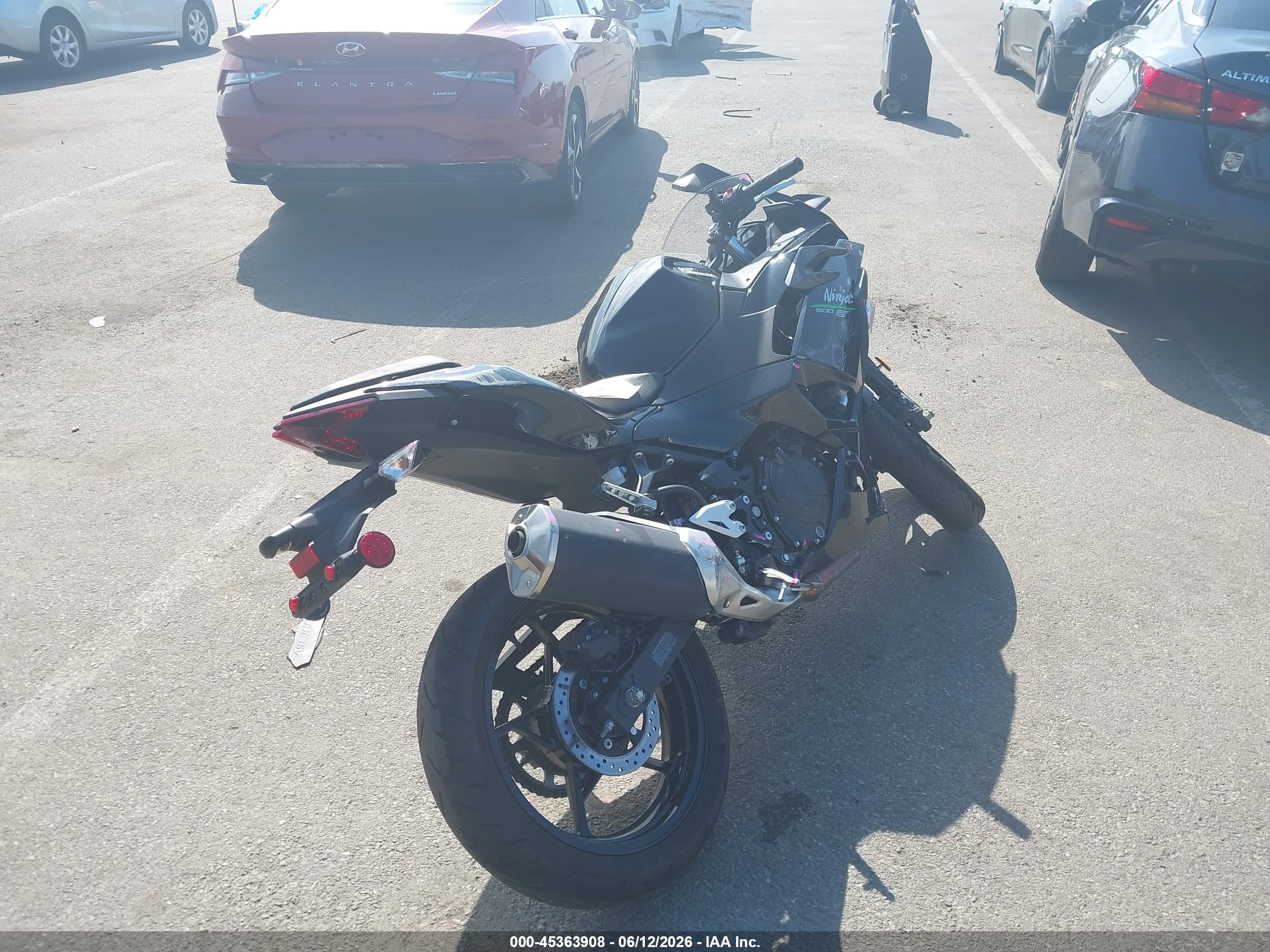 KAWASAKI EX500 image 3