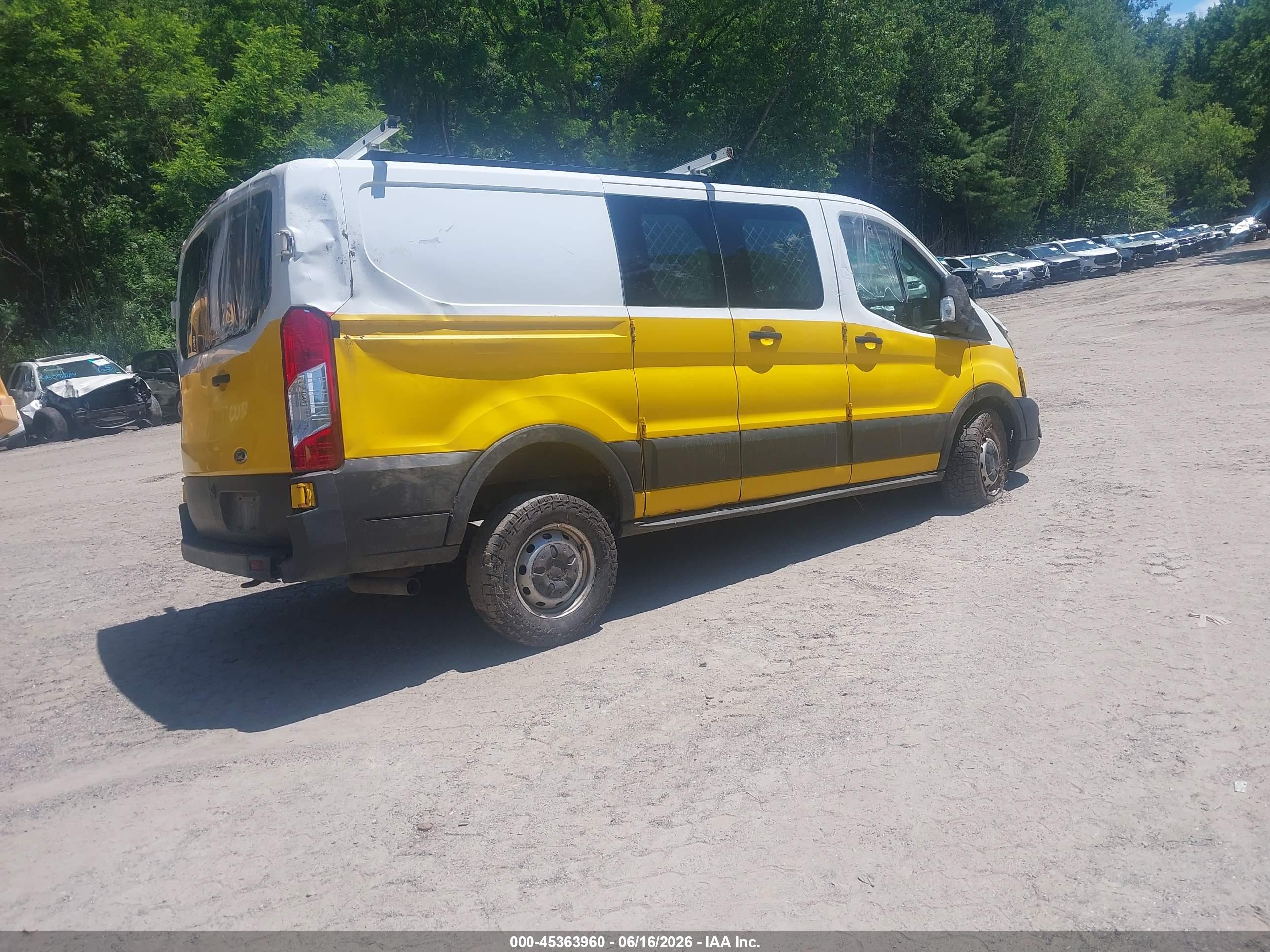 FORD TRANSIT-250 image 4