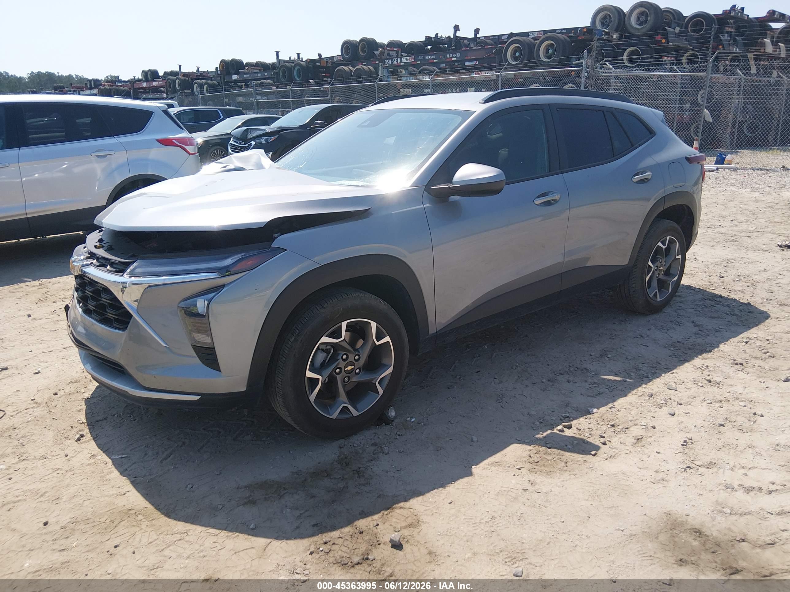 CHEVROLET TRAX image 2