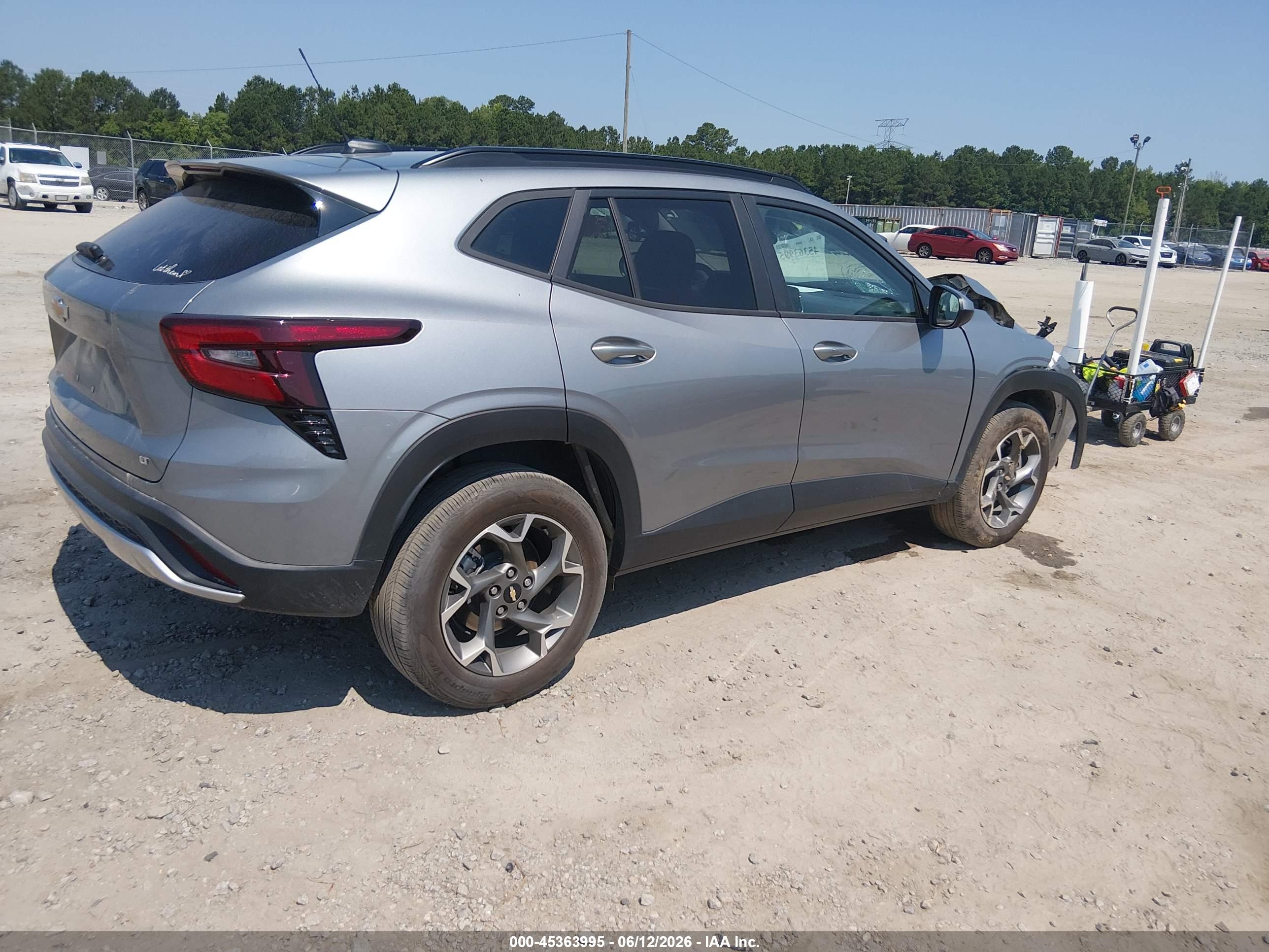 CHEVROLET TRAX image 4