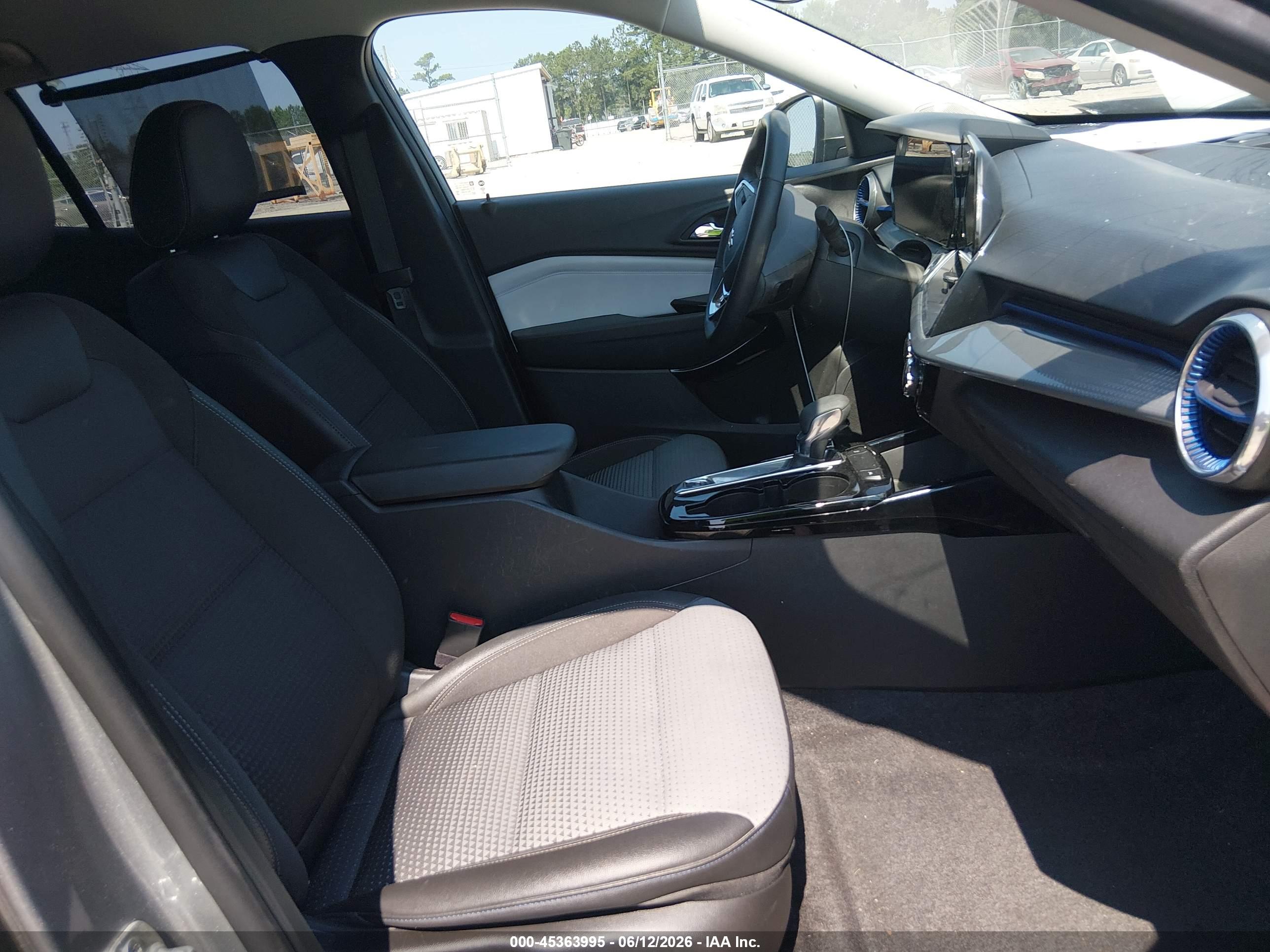 CHEVROLET TRAX image 5