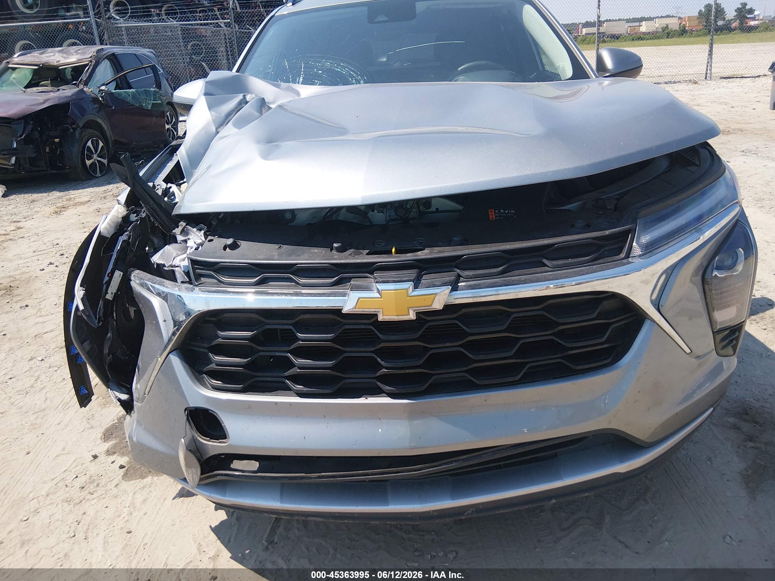 CHEVROLET TRAX image 6