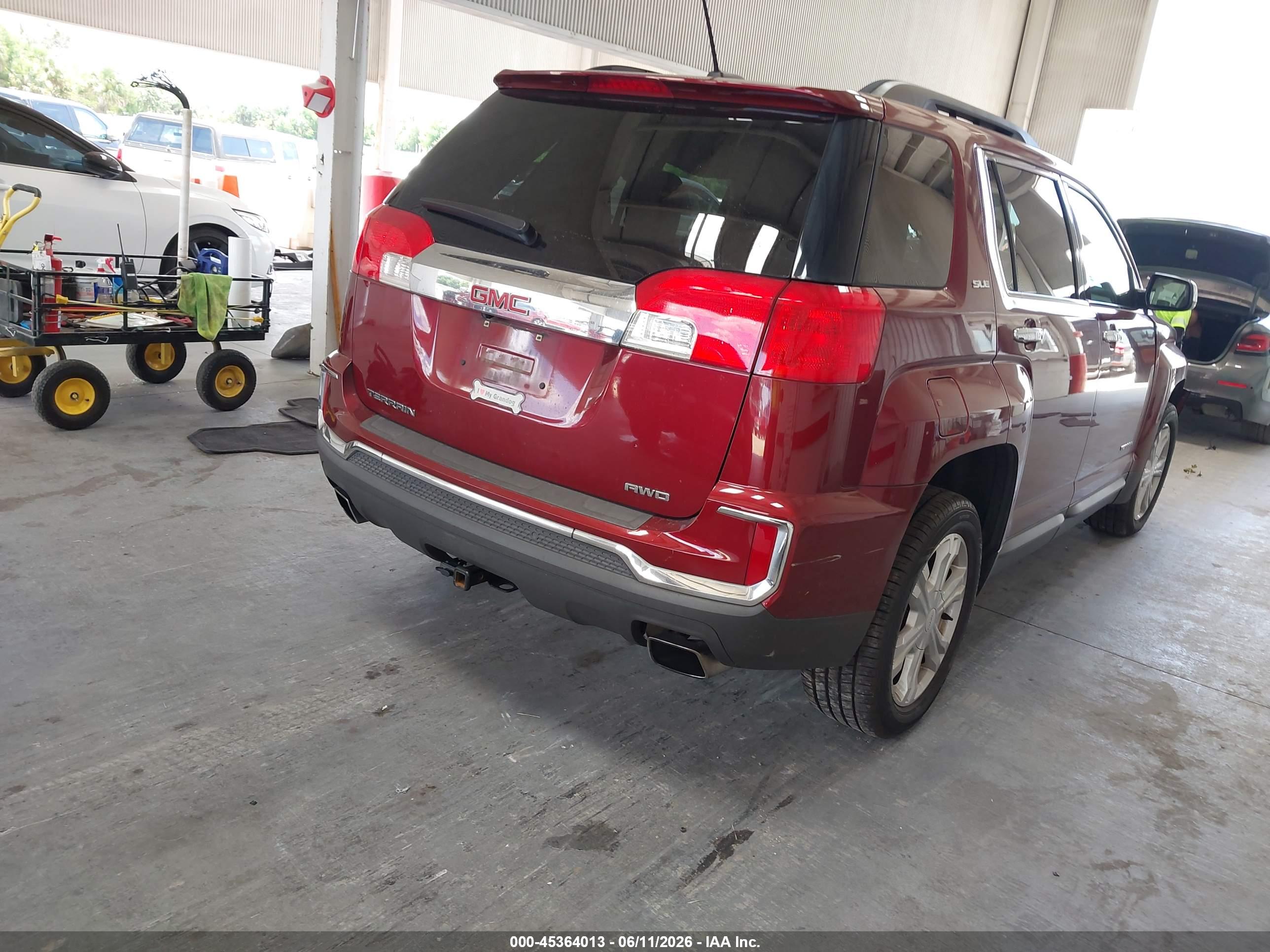 GMC TERRAIN image 4