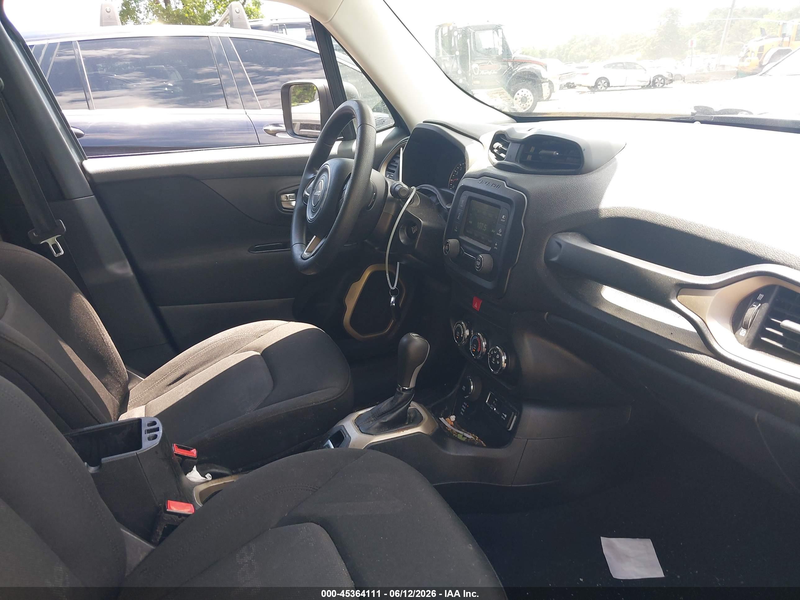 JEEP RENEGADE image 5