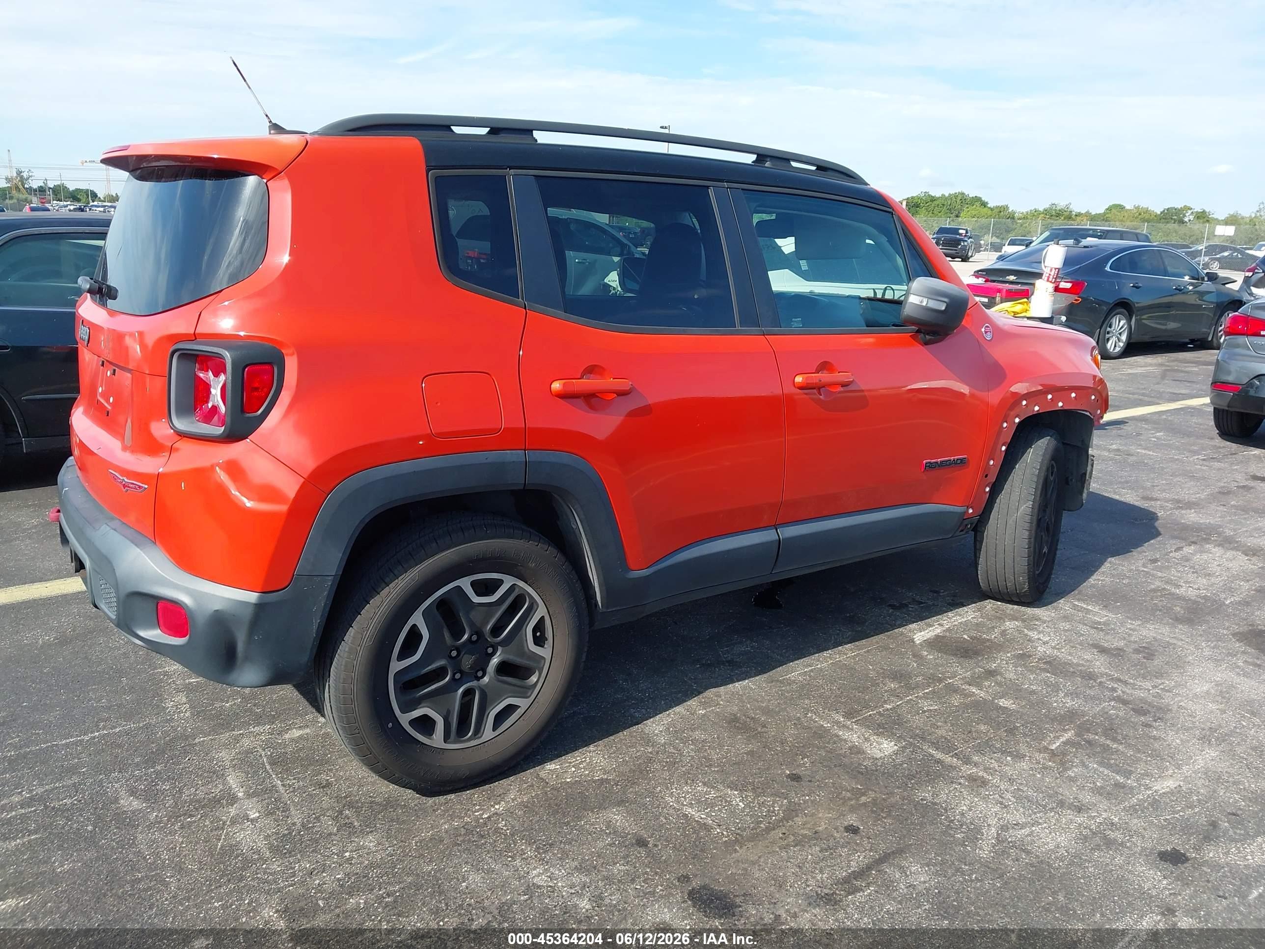 JEEP RENEGADE image 4