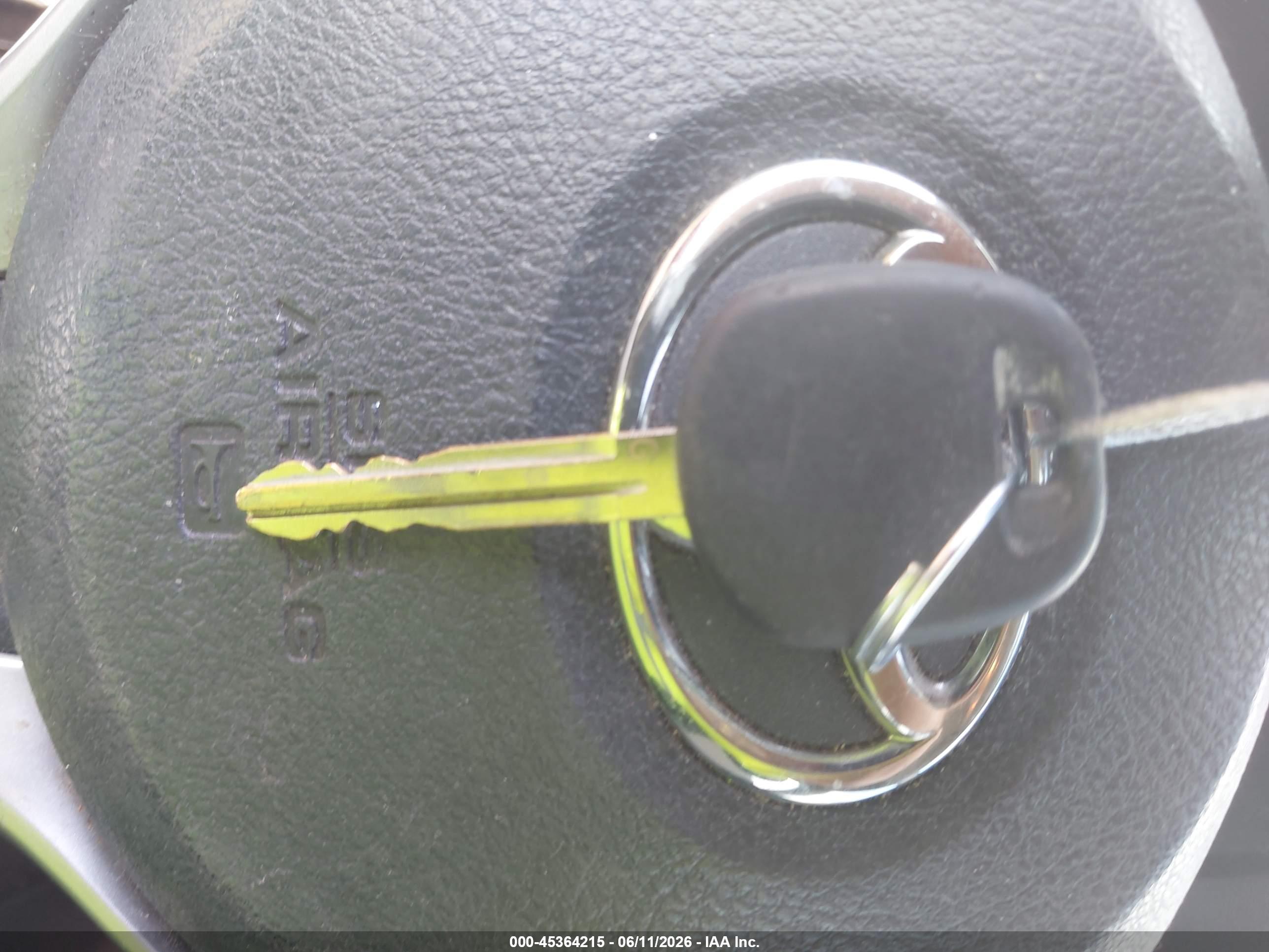 TOYOTA YARIS image 11