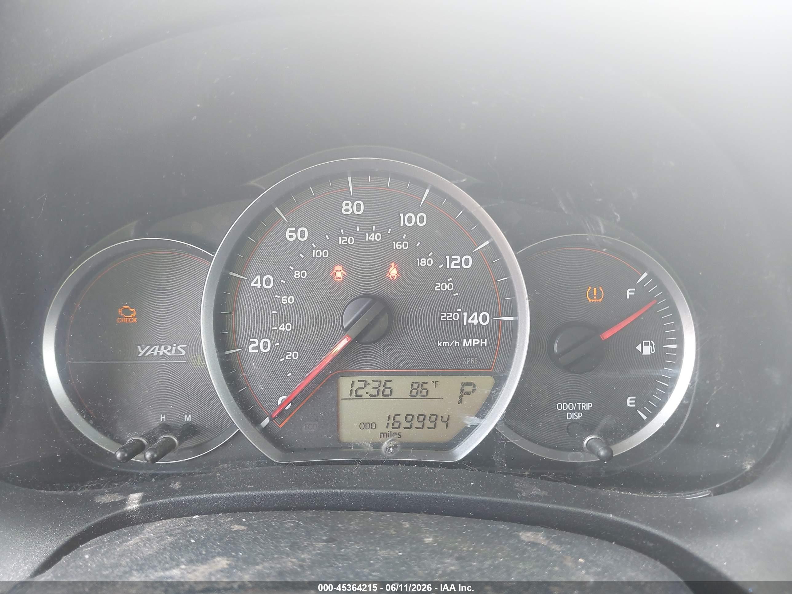 TOYOTA YARIS image 7