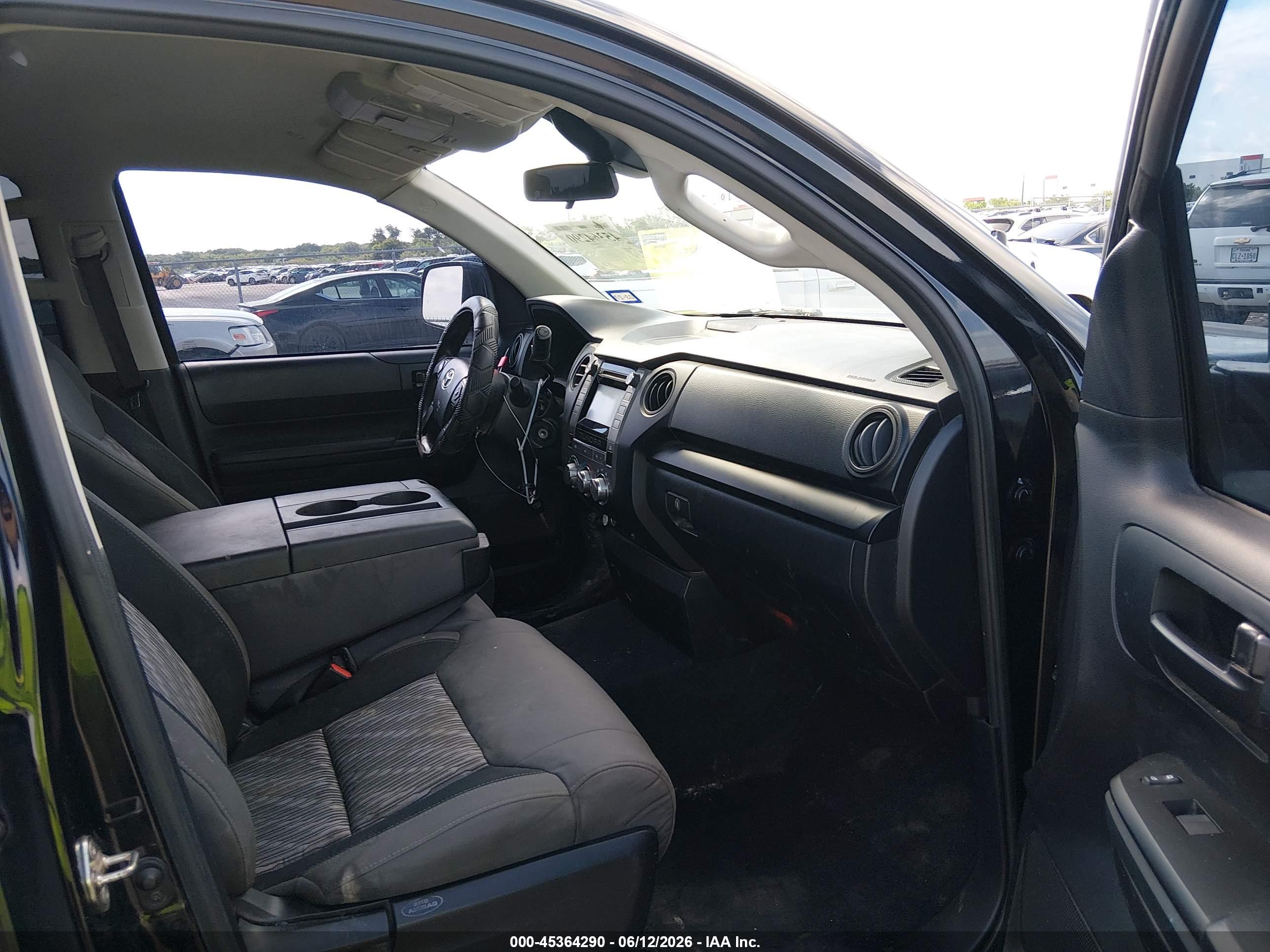 TOYOTA TUNDRA image 5