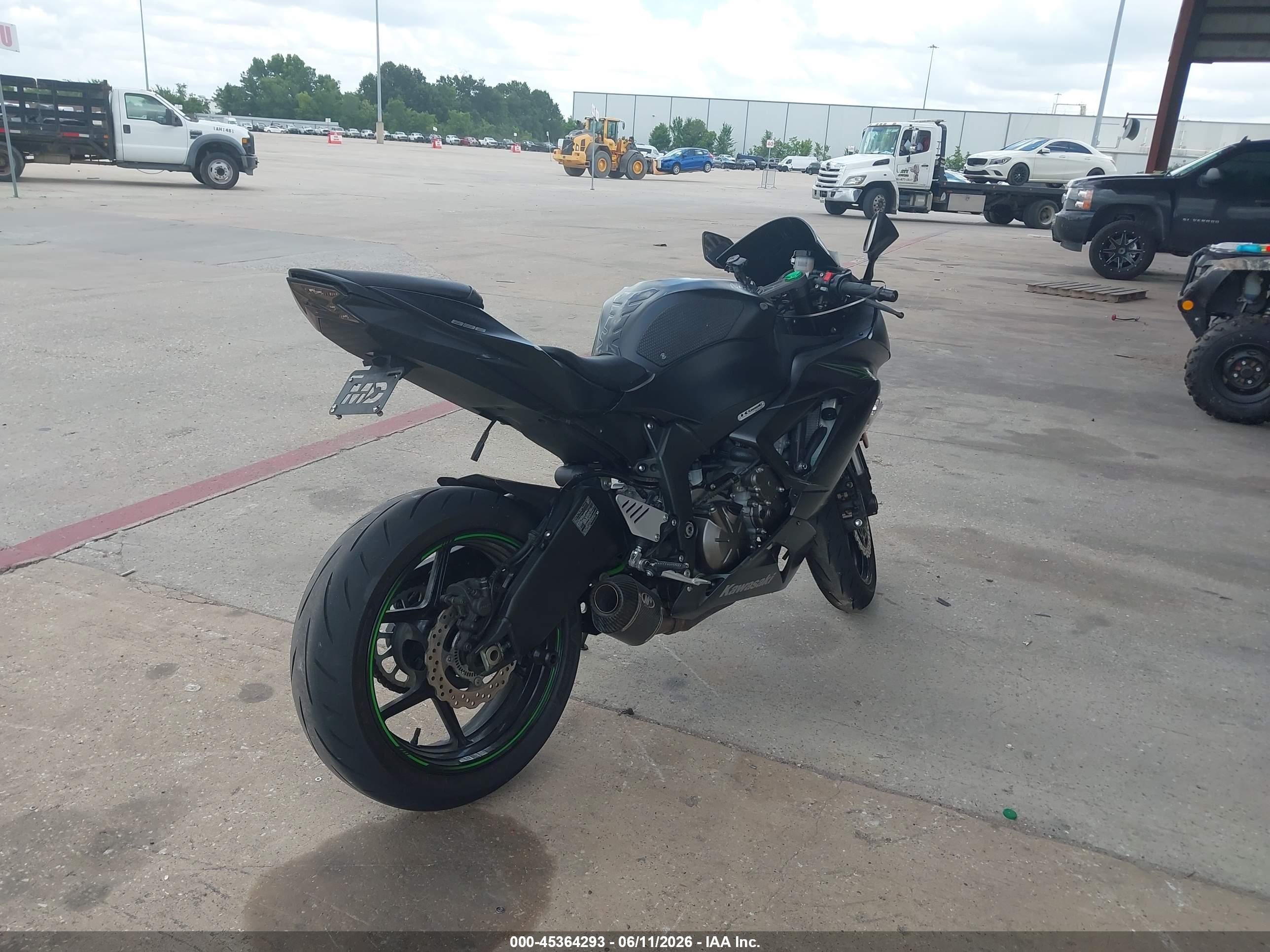 KAWASAKI ZX636 image 4