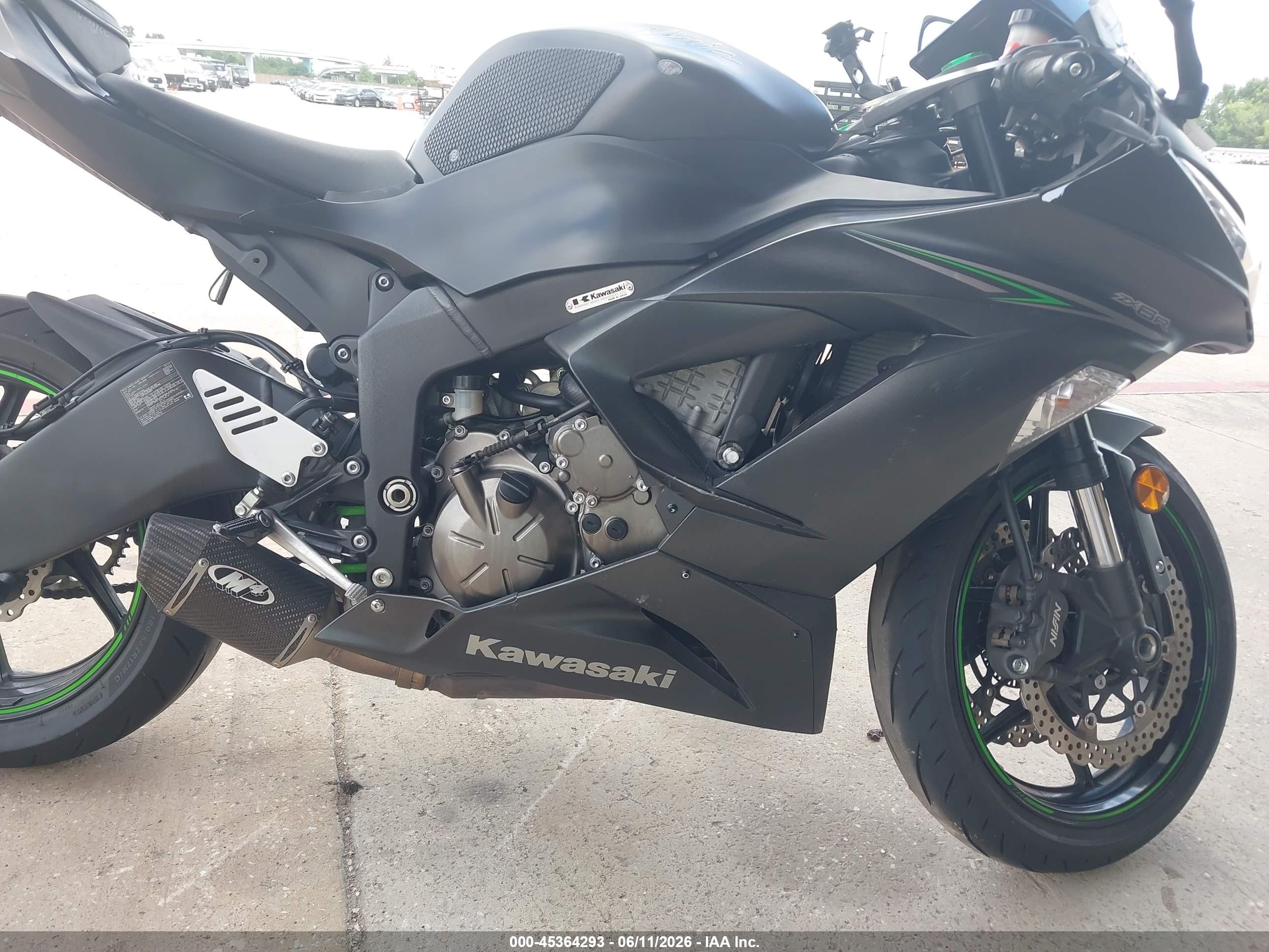 KAWASAKI ZX636 image 8