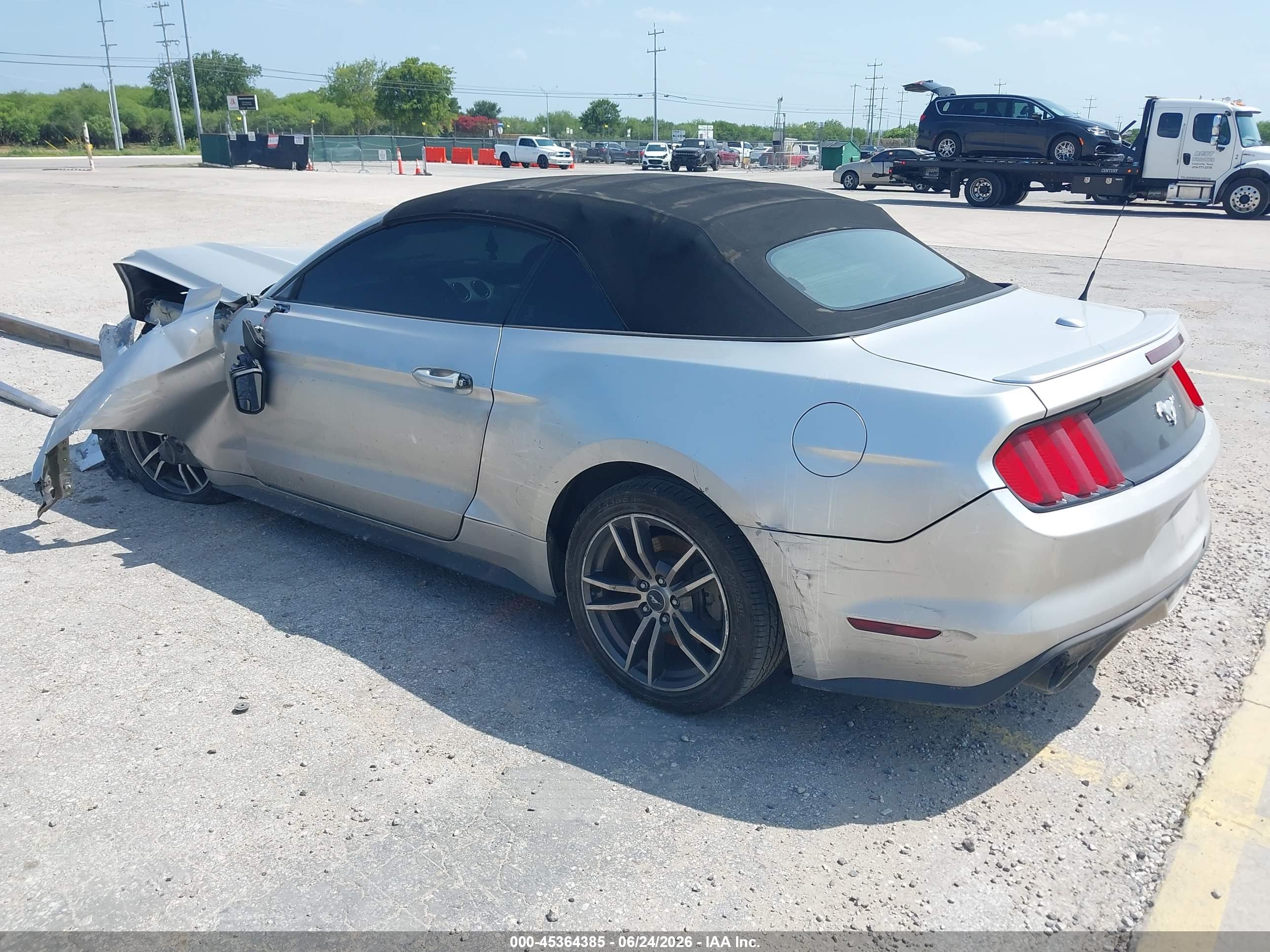 FORD MUSTANG image 3