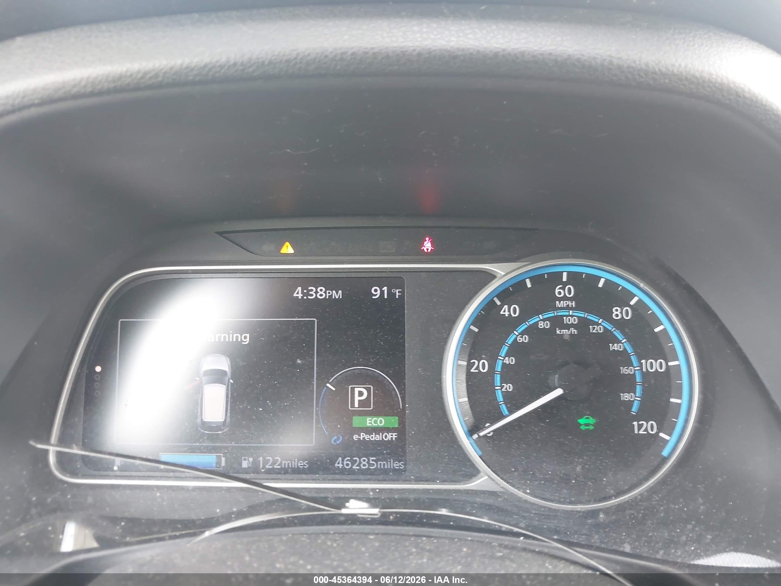 NISSAN LEAF image 7