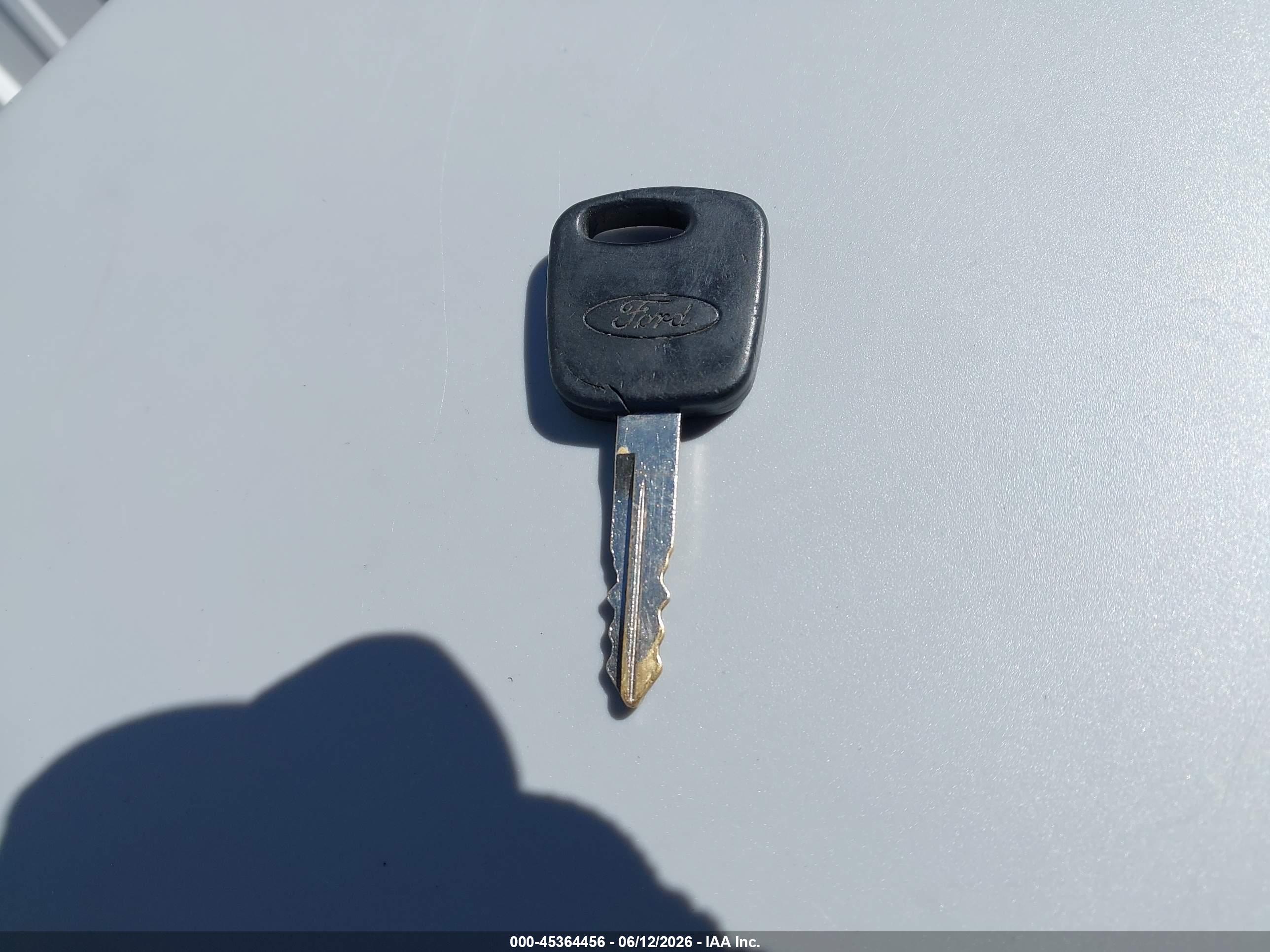FORD MUSTANG image 11