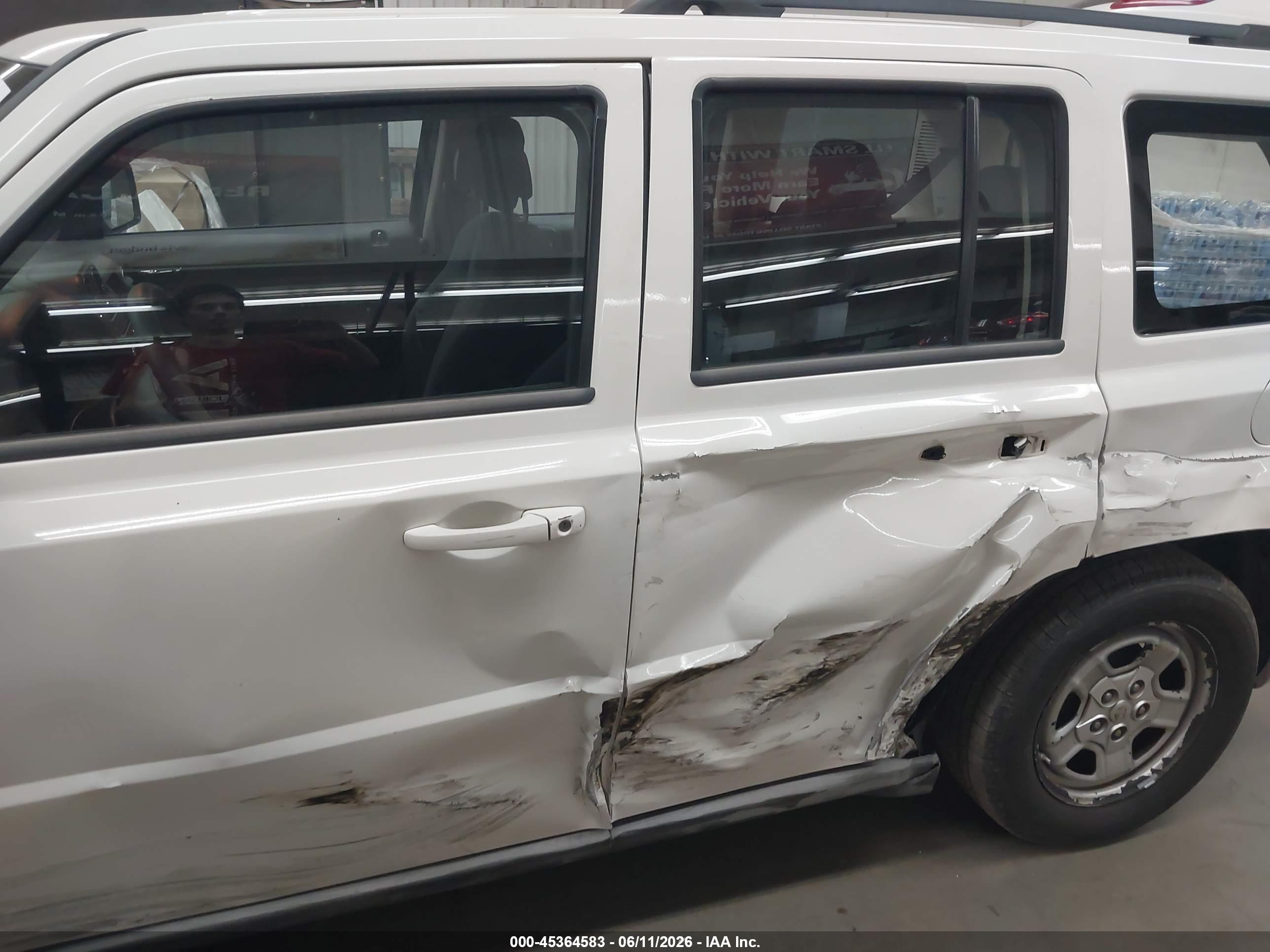 JEEP PATRIOT image 6