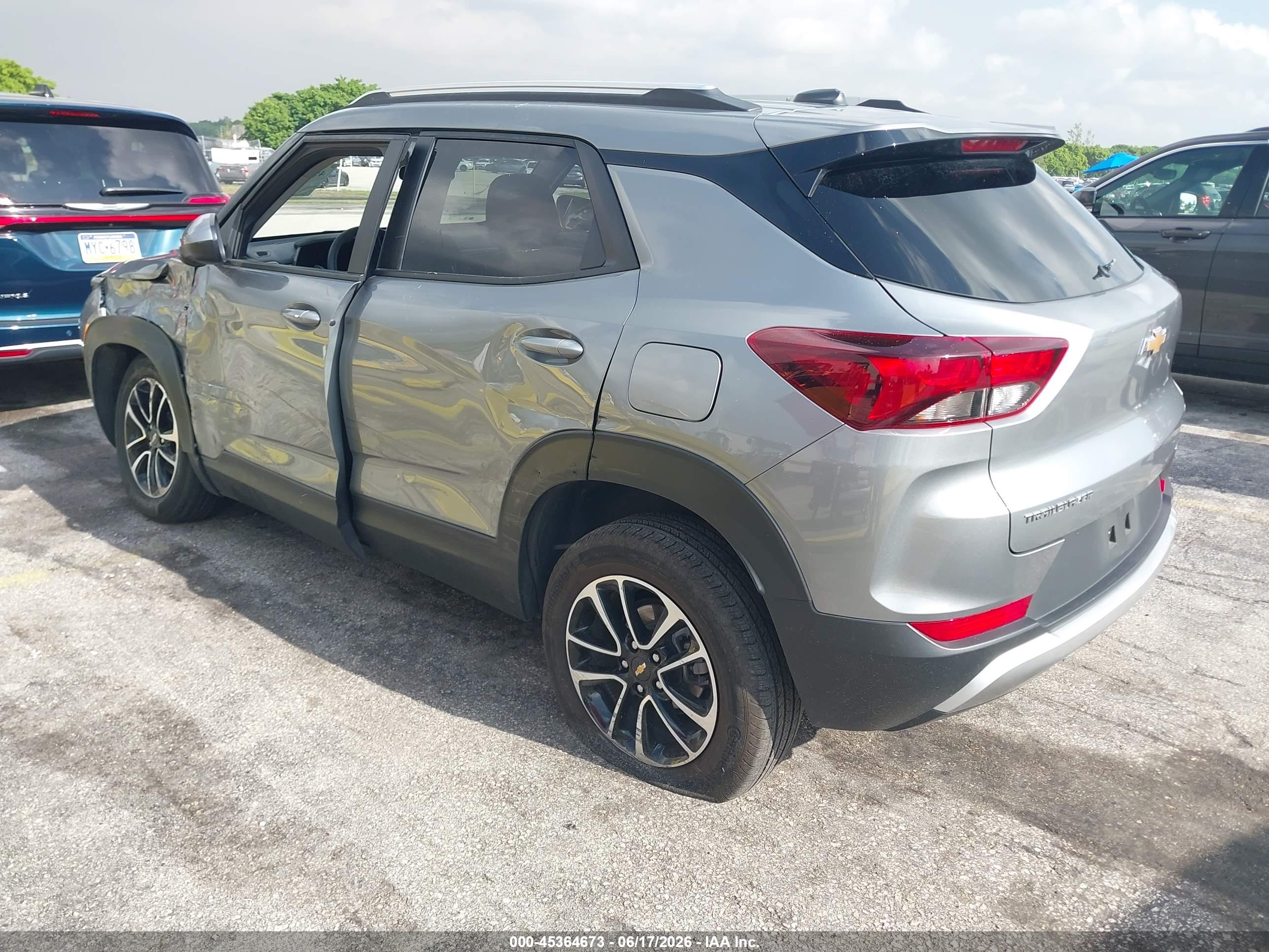CHEVROLET TRAILBLAZER image 3