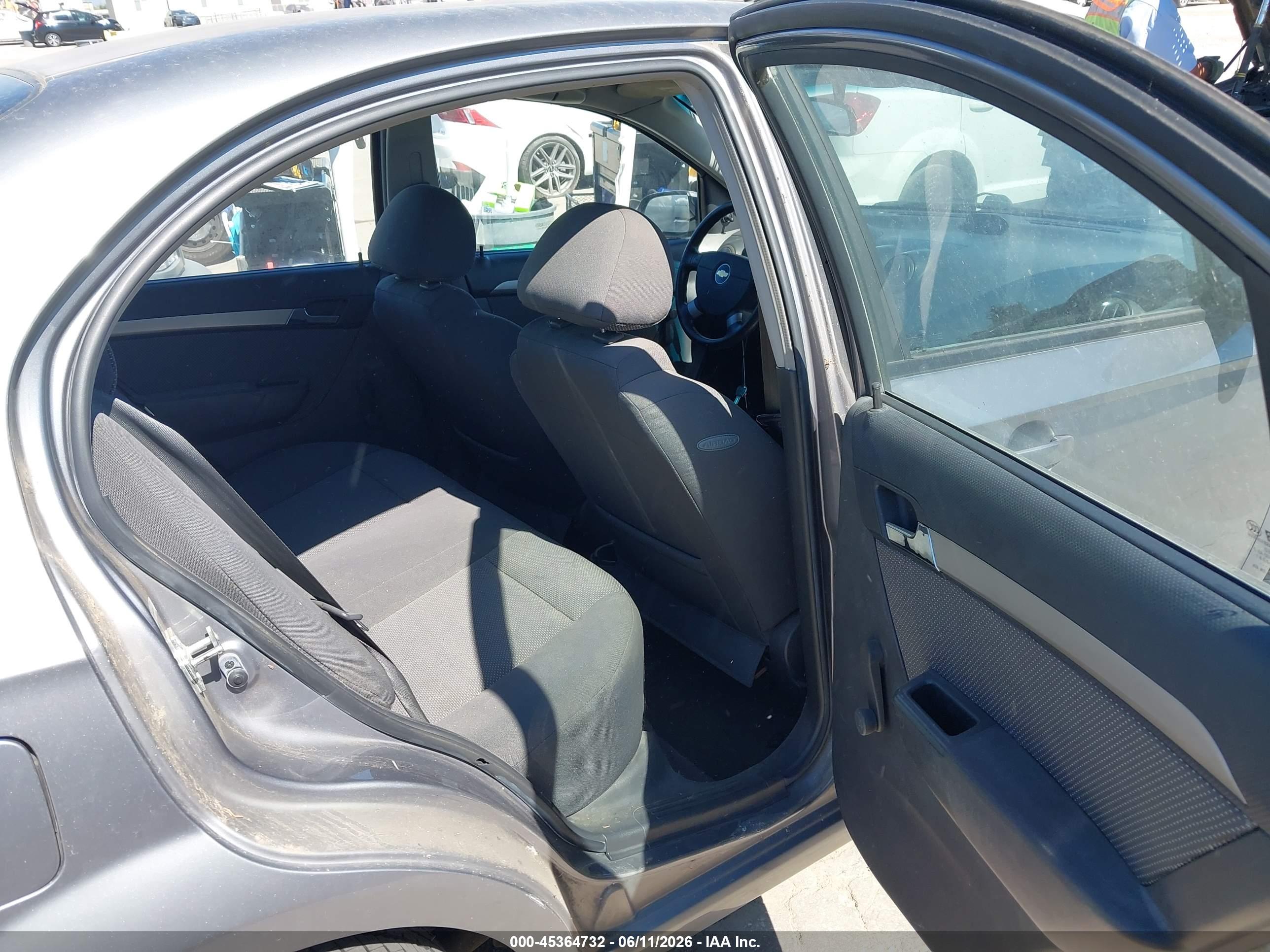 CHEVROLET AVEO image 8