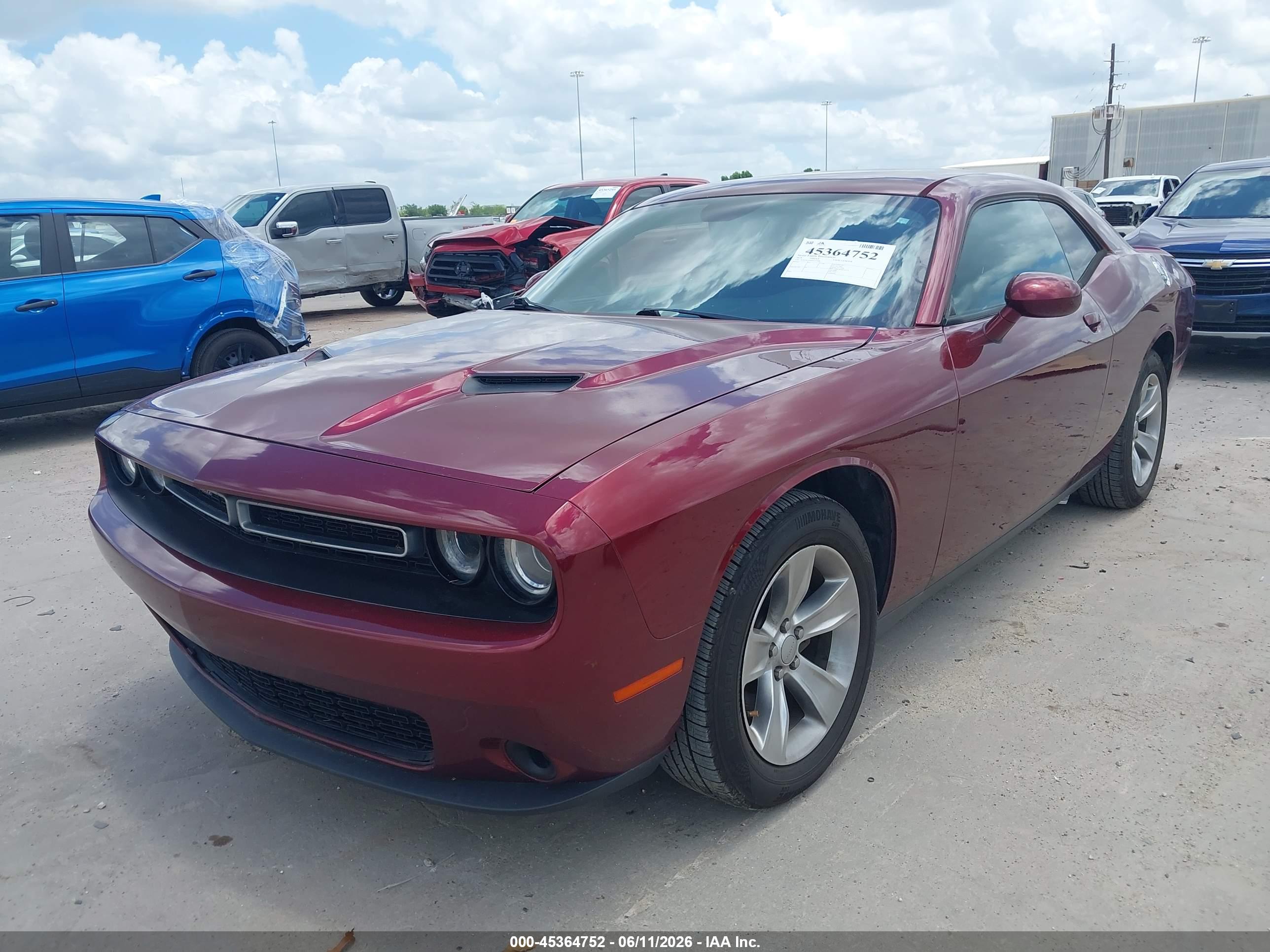 DODGE CHALLENGER image 6