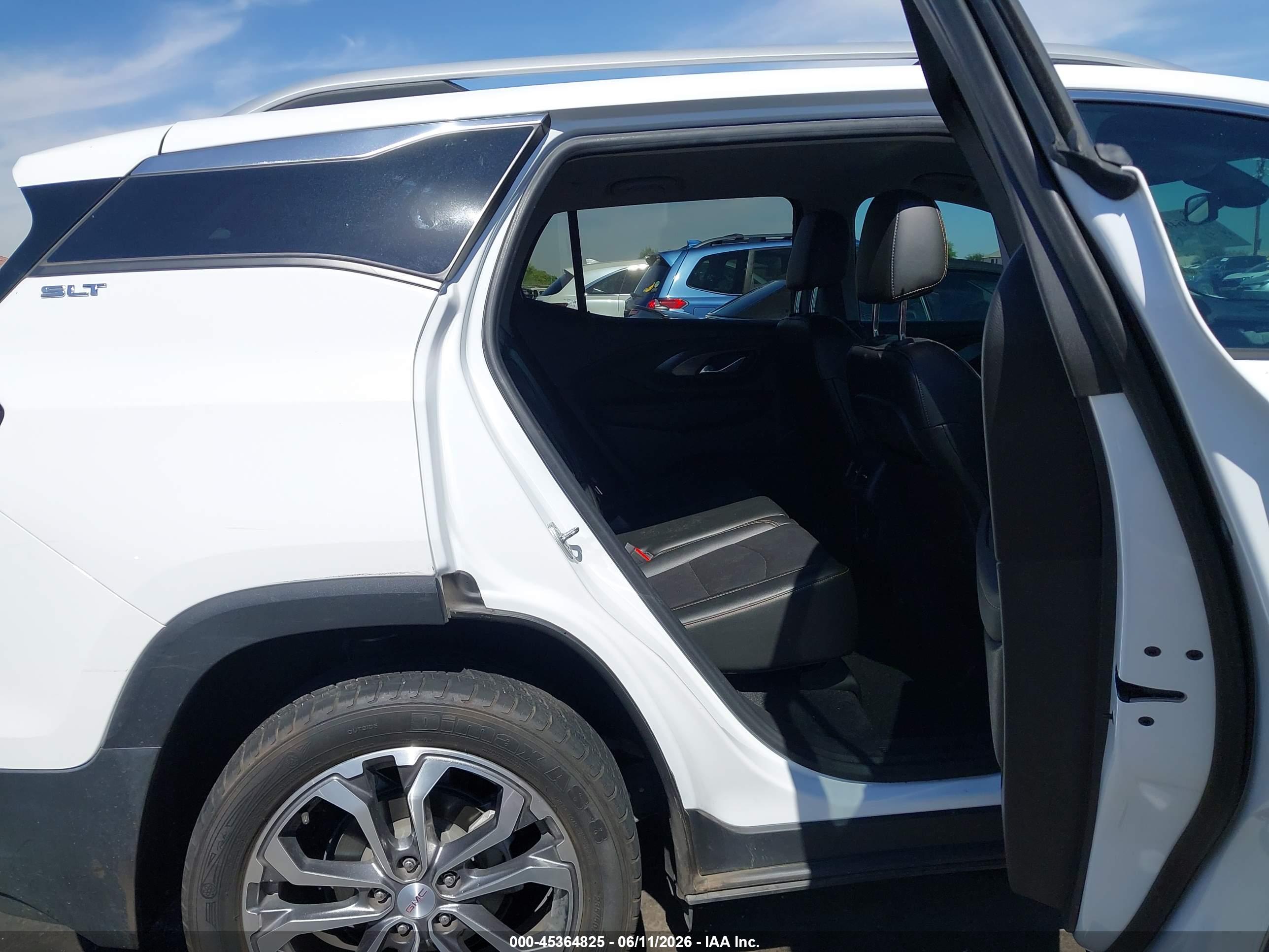 GMC TERRAIN image 8