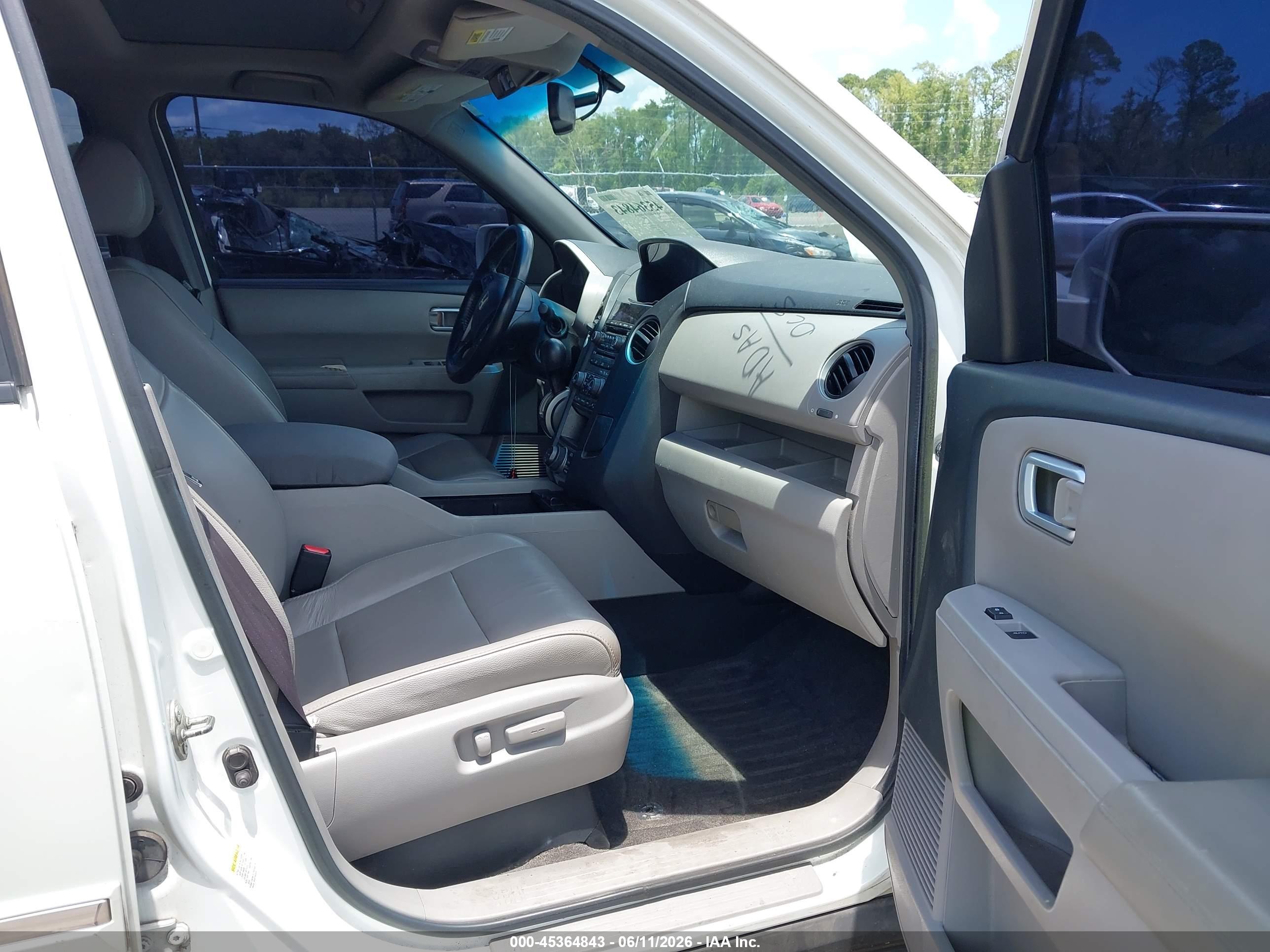HONDA PILOT image 5