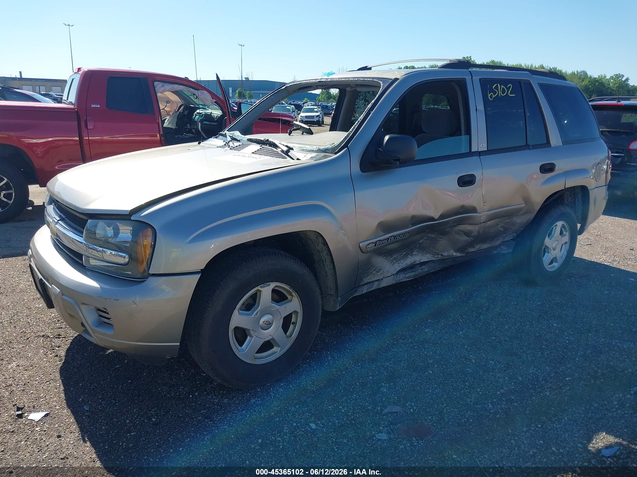 CHEVROLET TRAILBLAZER image 2