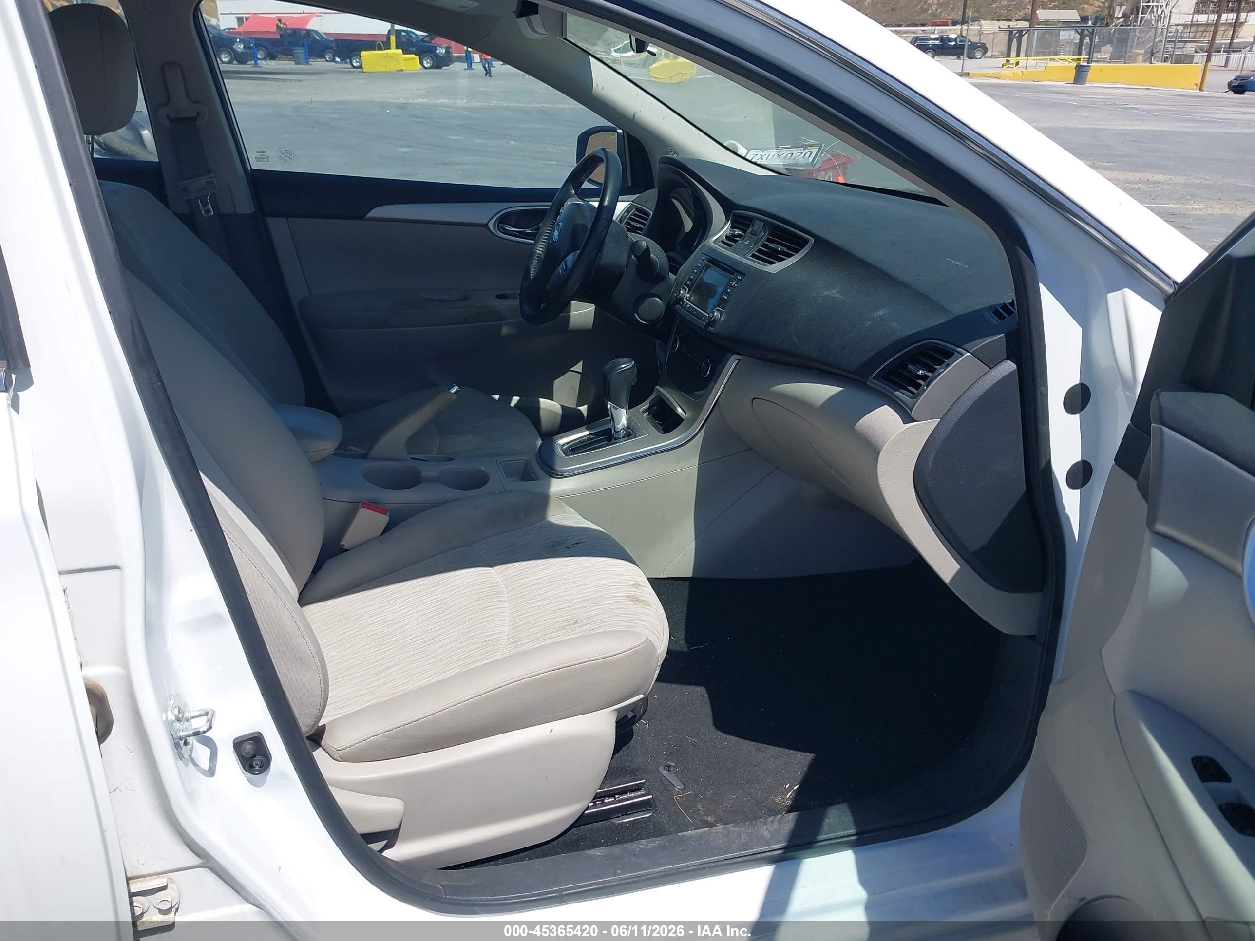 NISSAN SENTRA image 5