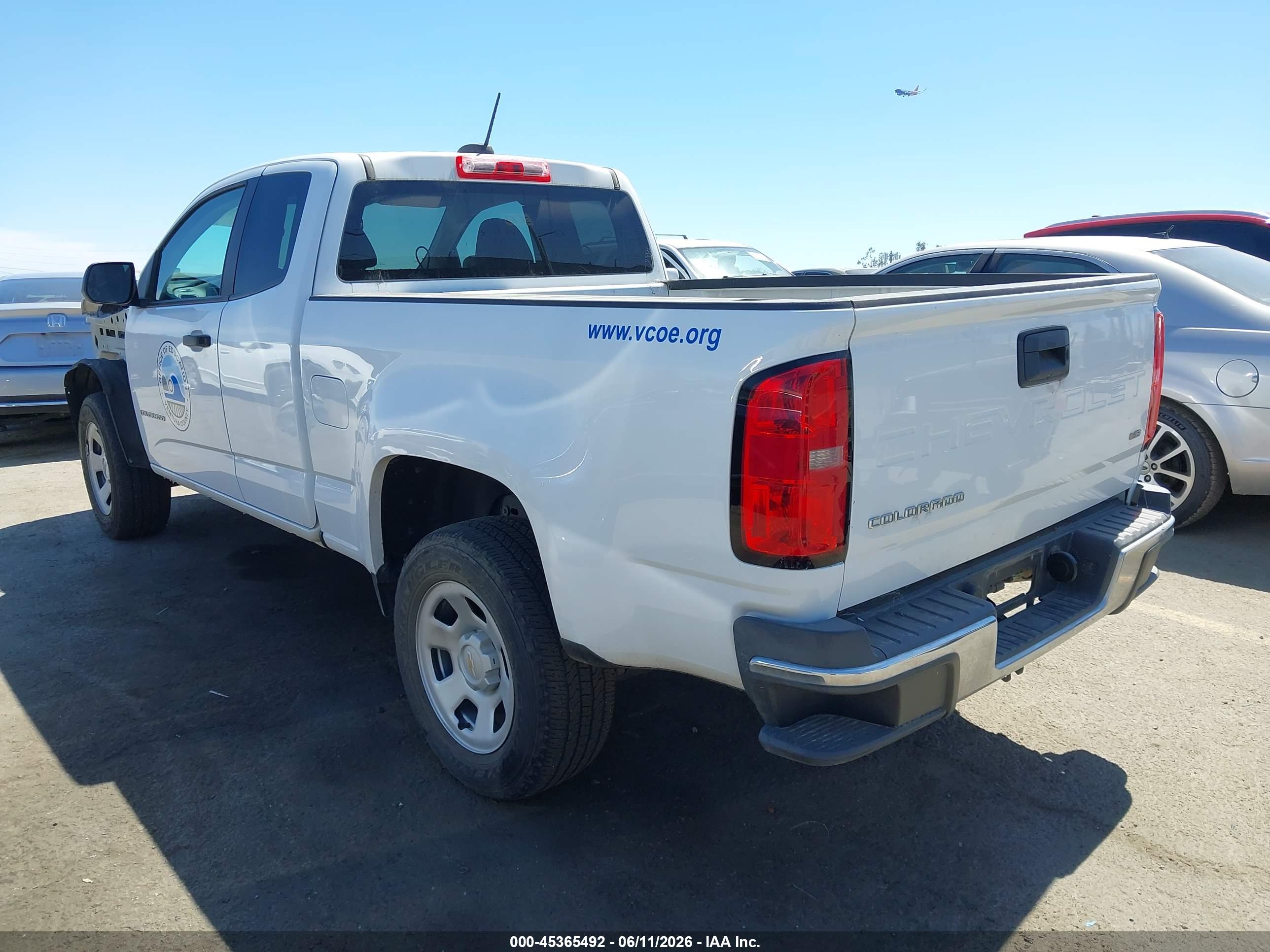 CHEVROLET COLORADO image 3