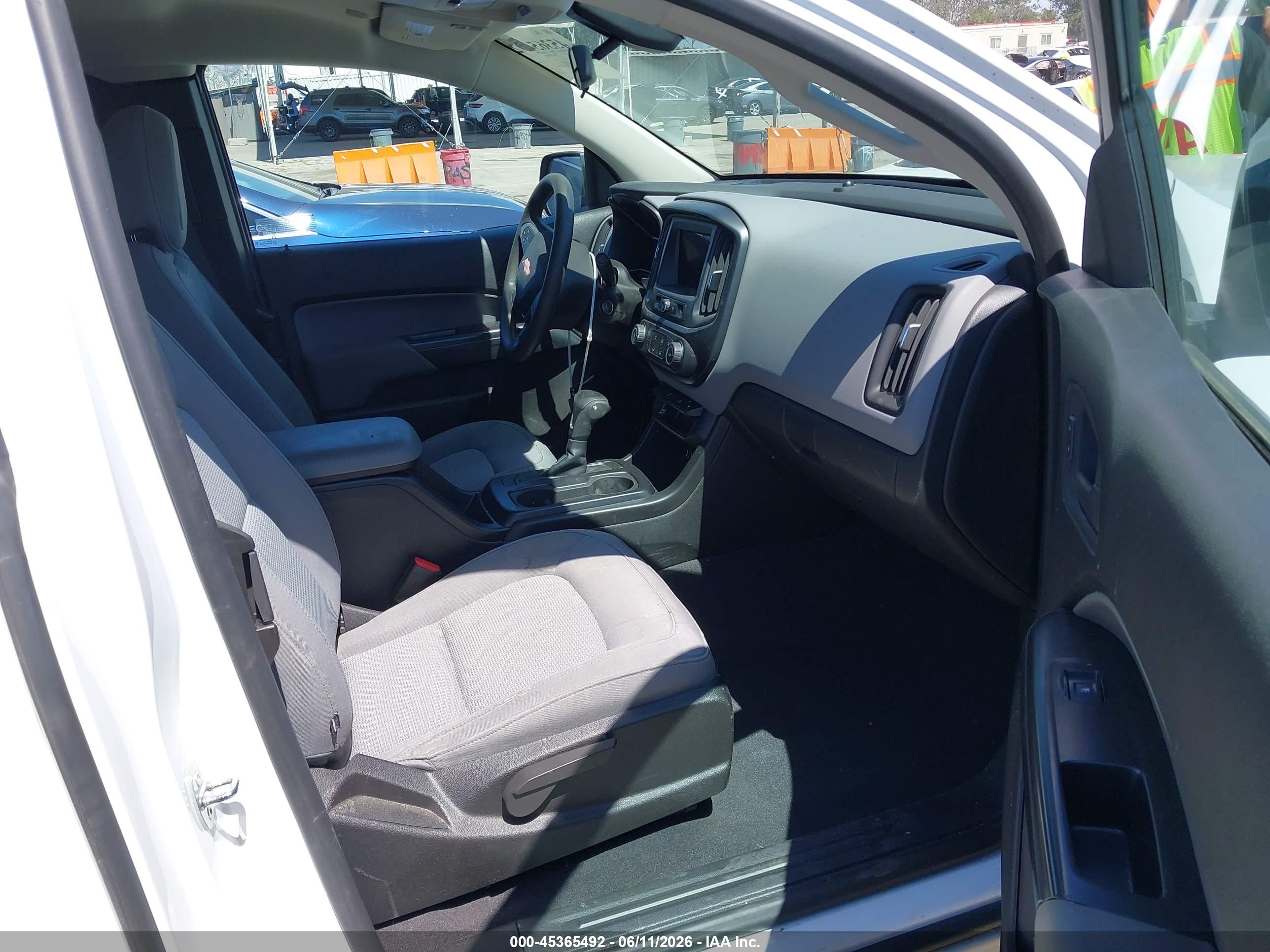 CHEVROLET COLORADO image 5
