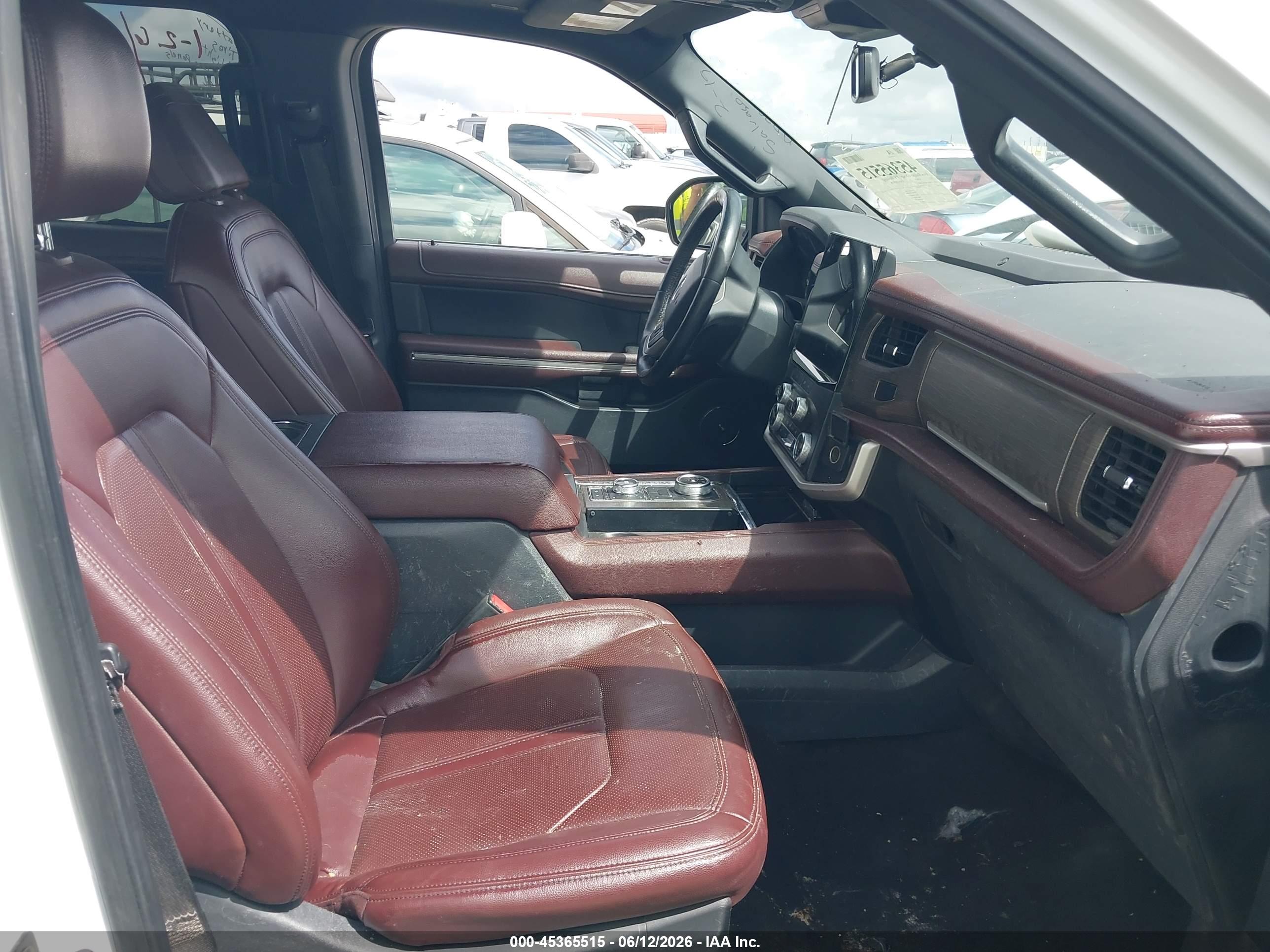 FORD EXPEDITION image 5