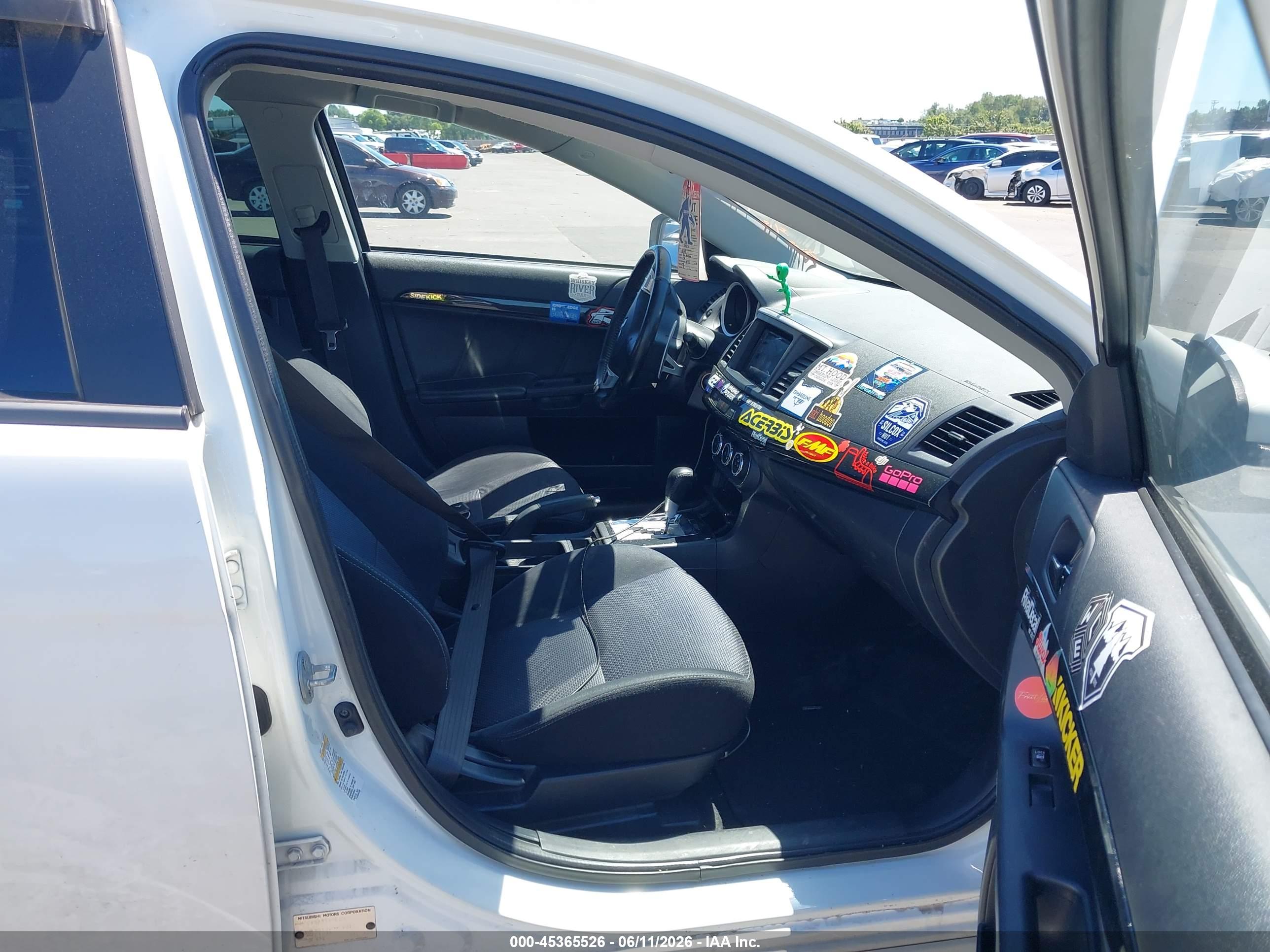 MITSUBISHI LANCER image 5