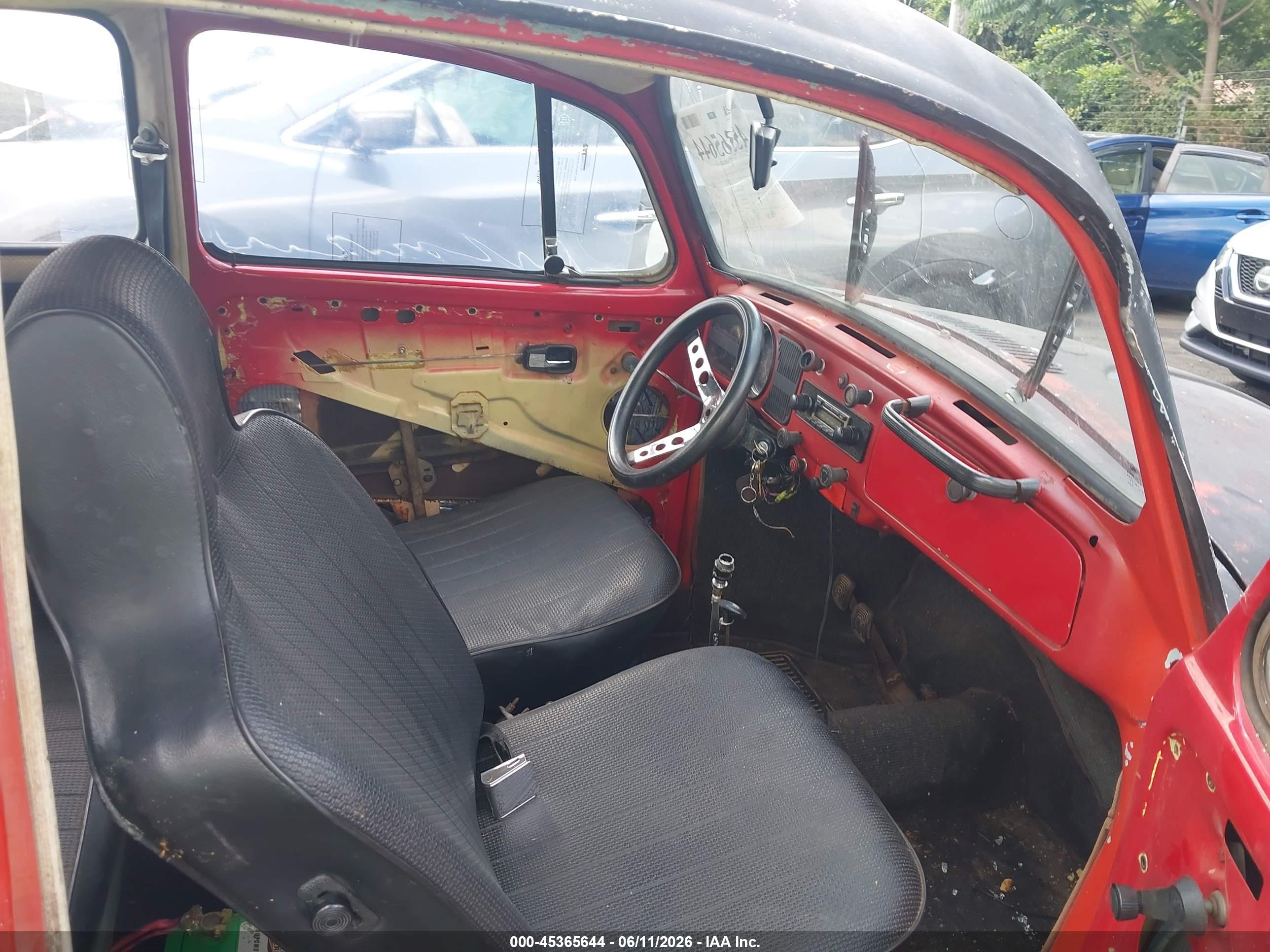 VOLKSWAGEN BEETLE image 5