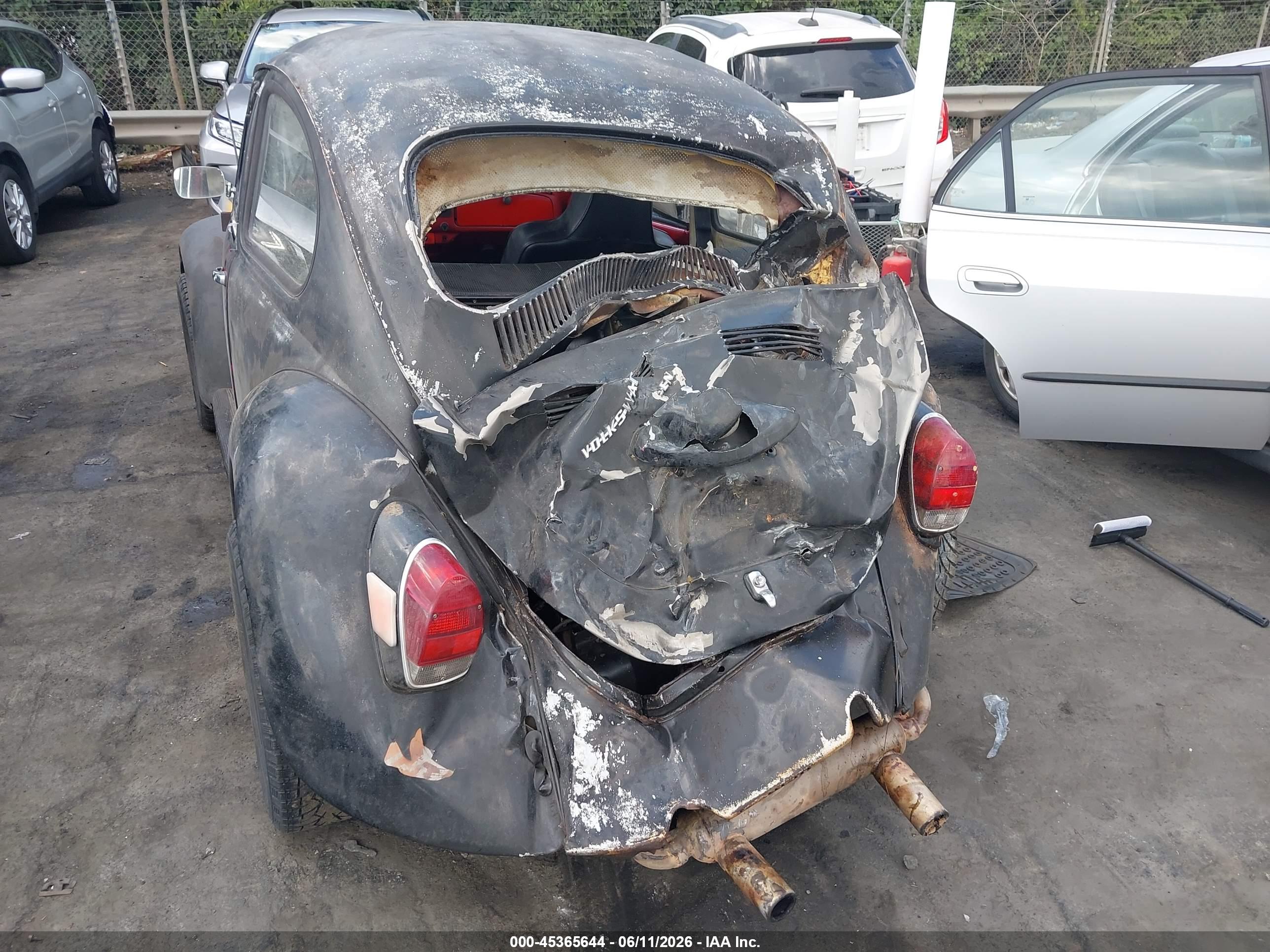 VOLKSWAGEN BEETLE image 6