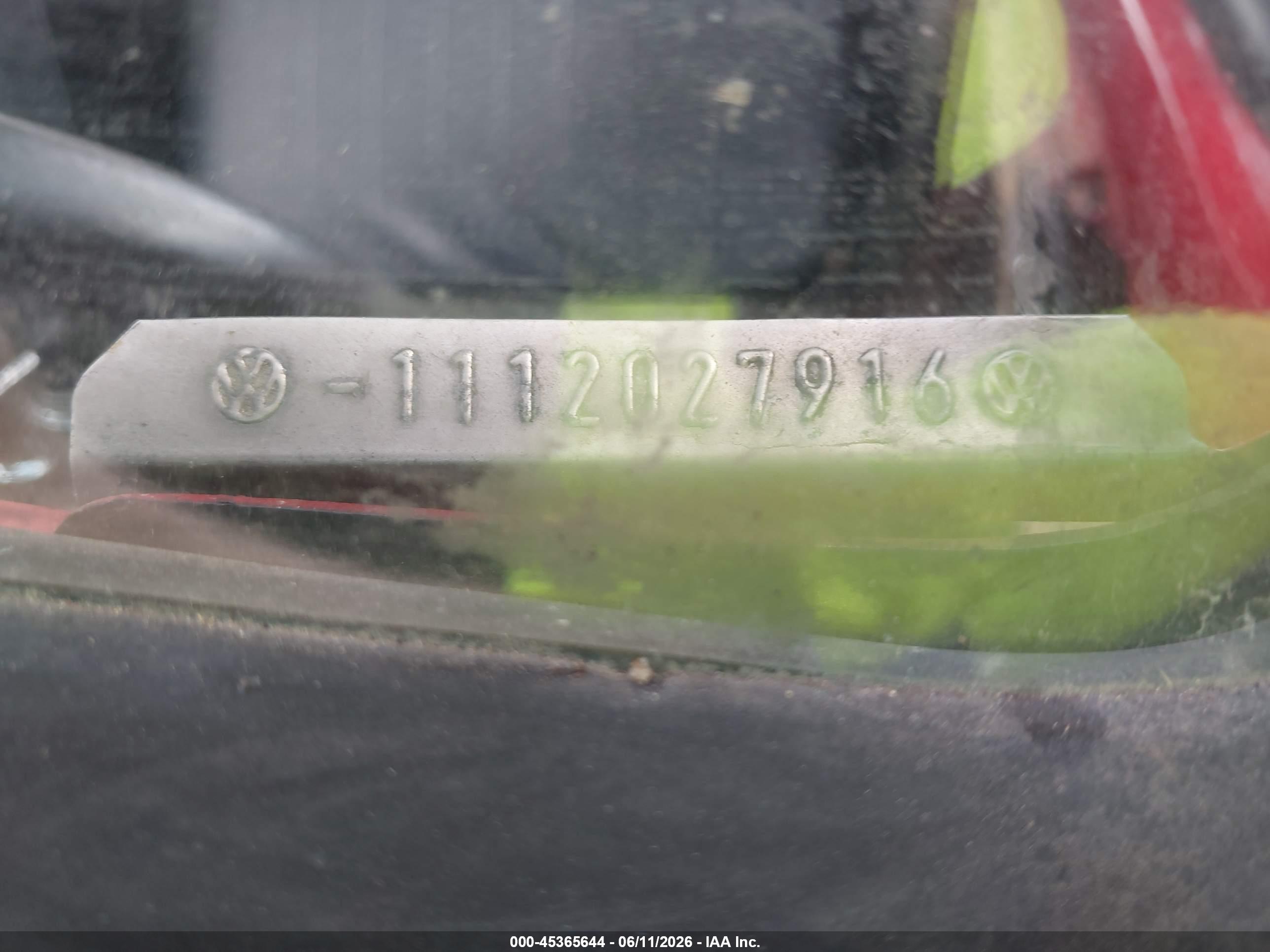 VOLKSWAGEN BEETLE image 9