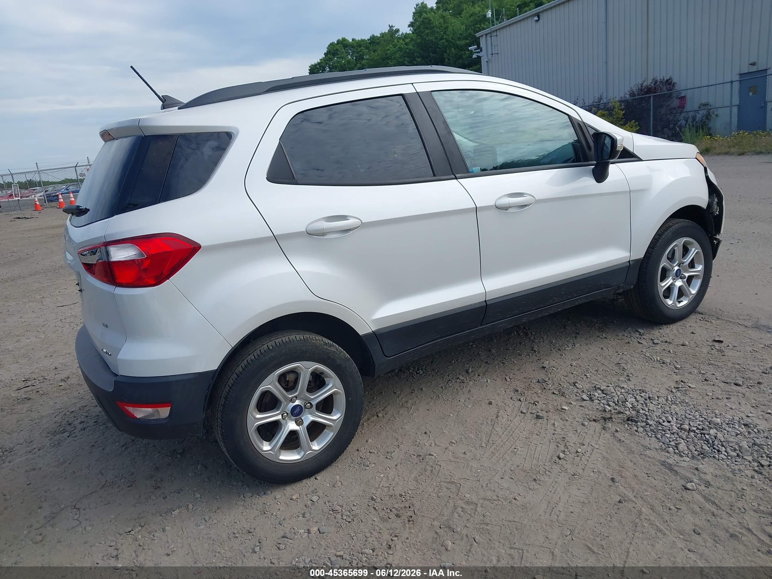 FORD ECOSPORT image 4