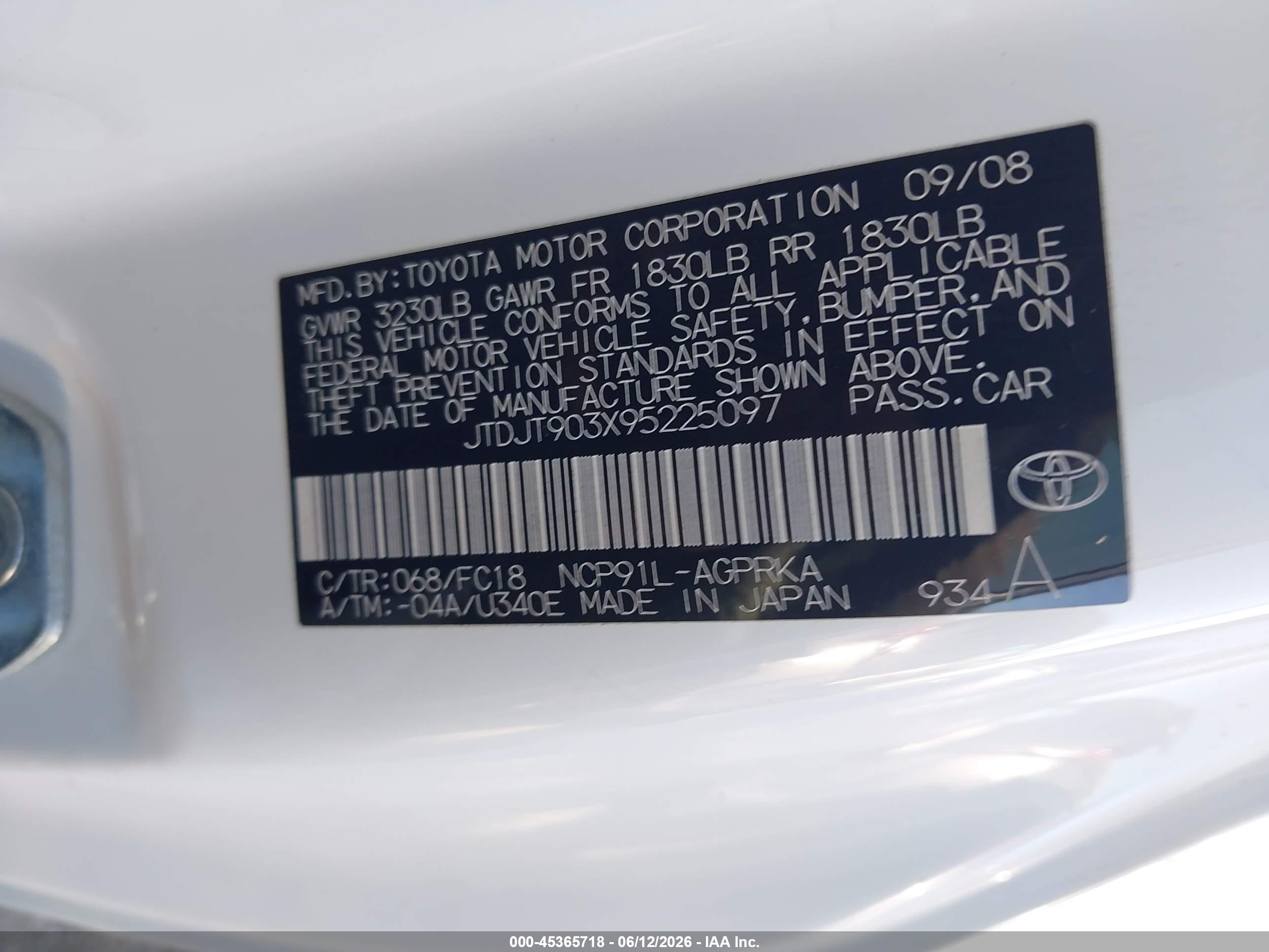 TOYOTA YARIS image 9