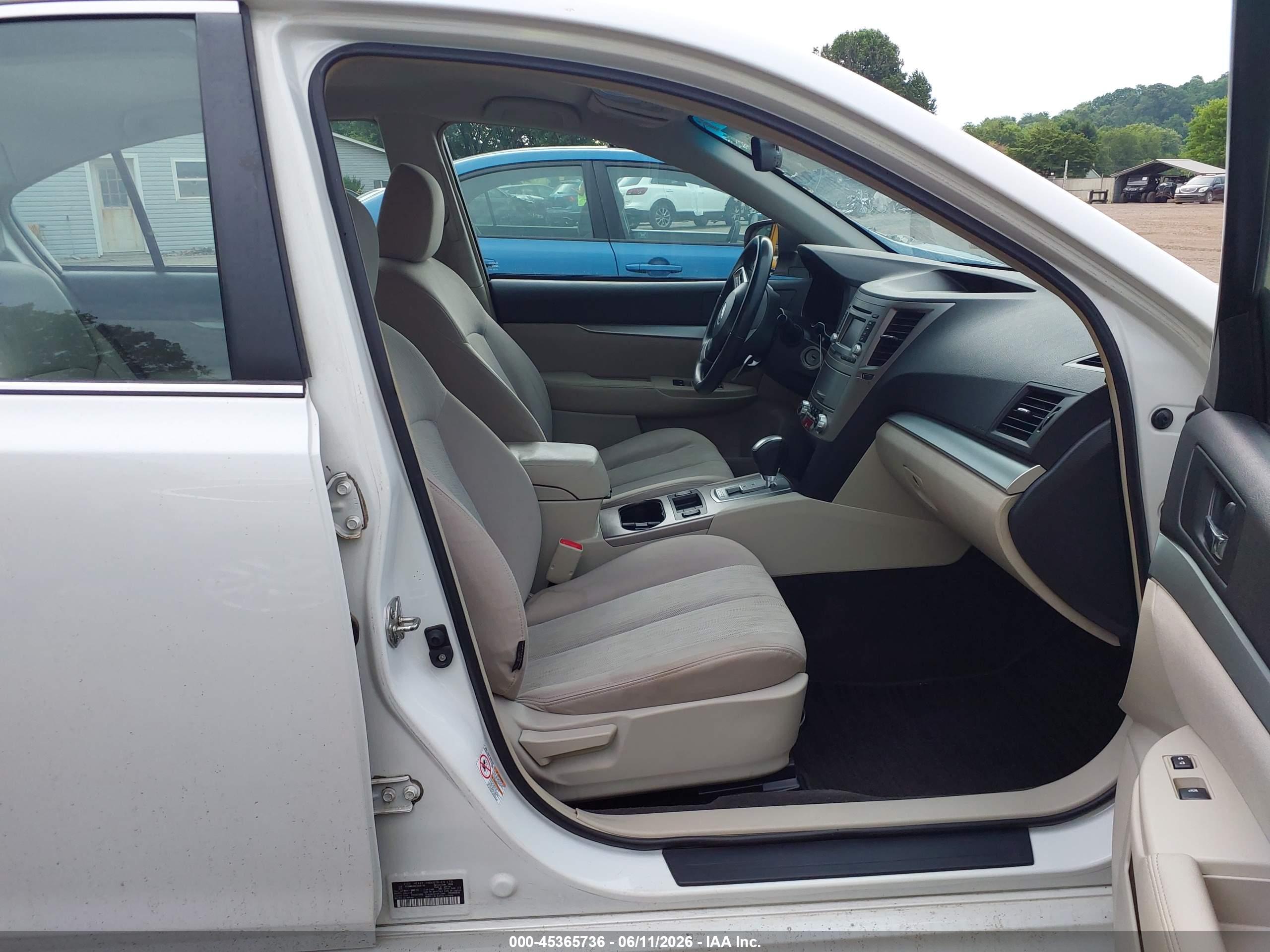 SUBARU LEGACY image 5