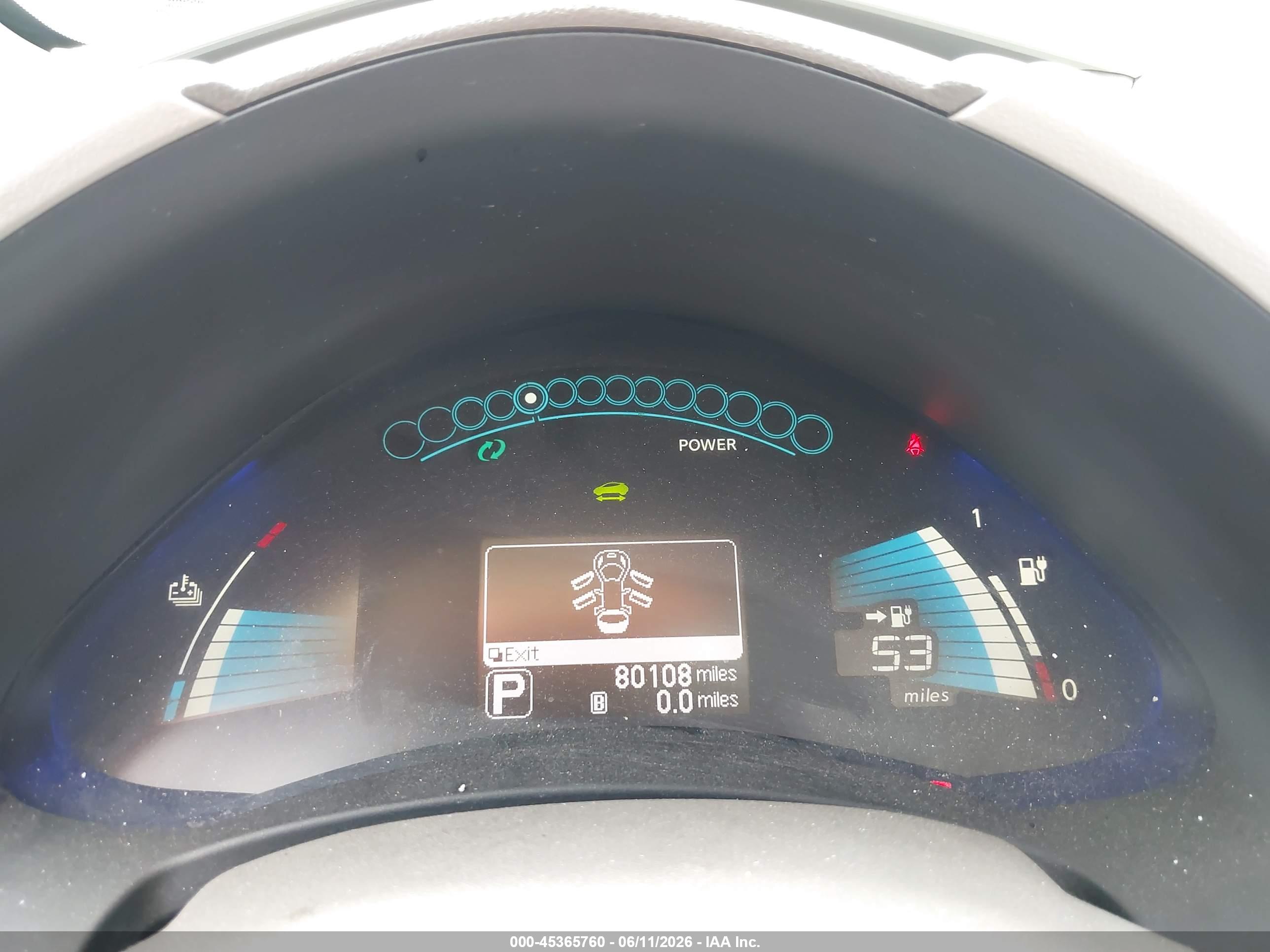 NISSAN LEAF image 7