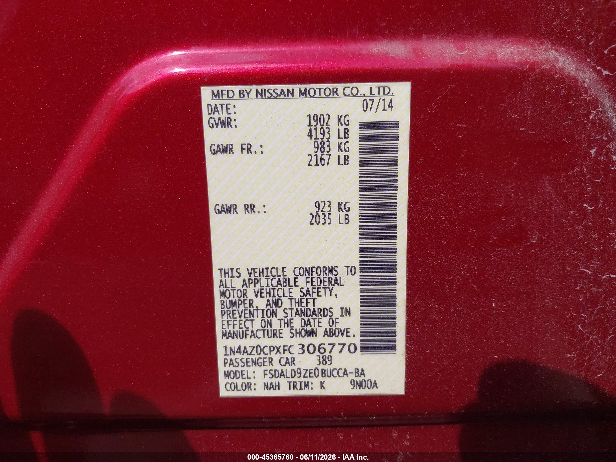 NISSAN LEAF image 9