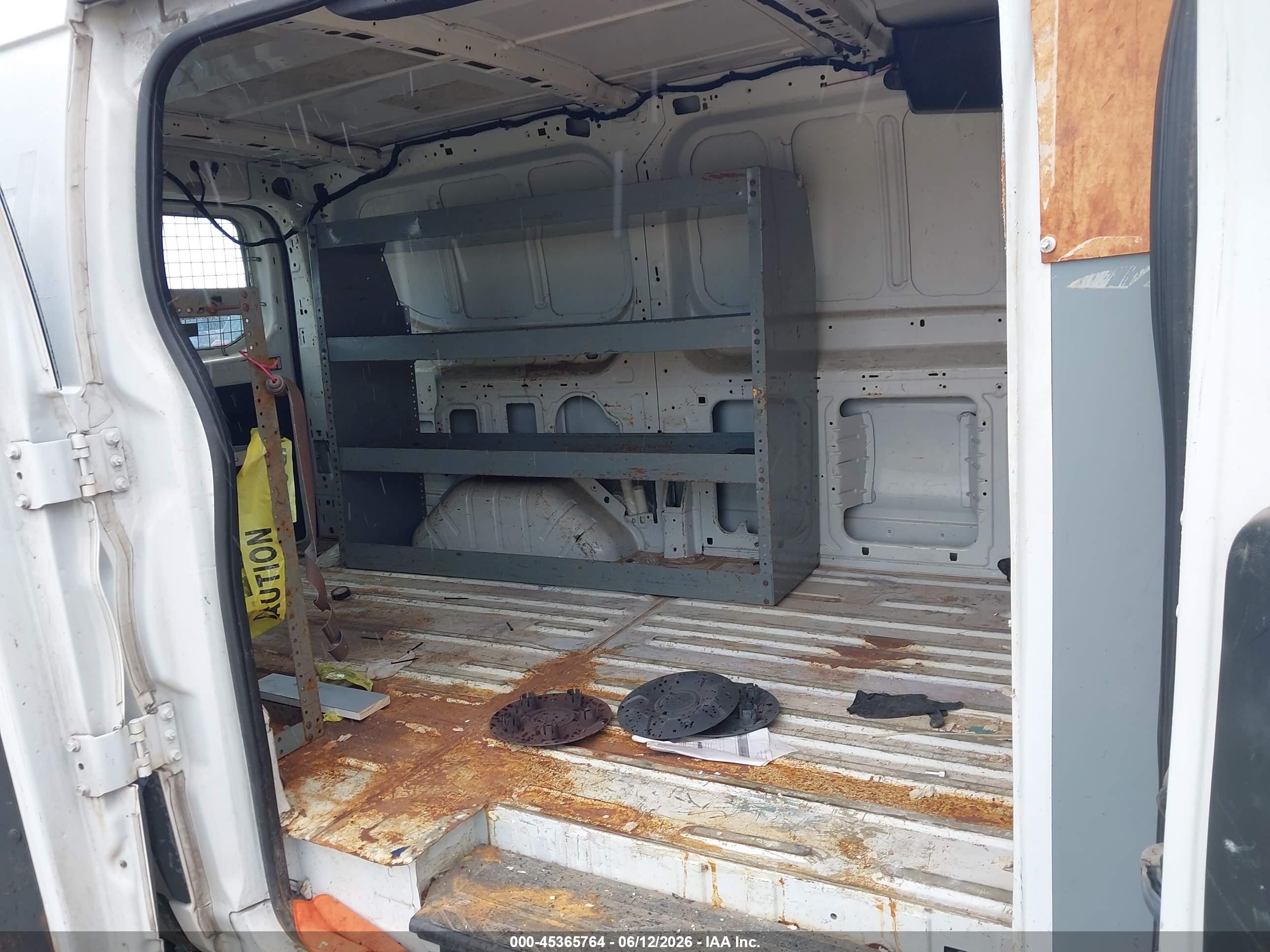 FORD TRANSIT-150 image 8