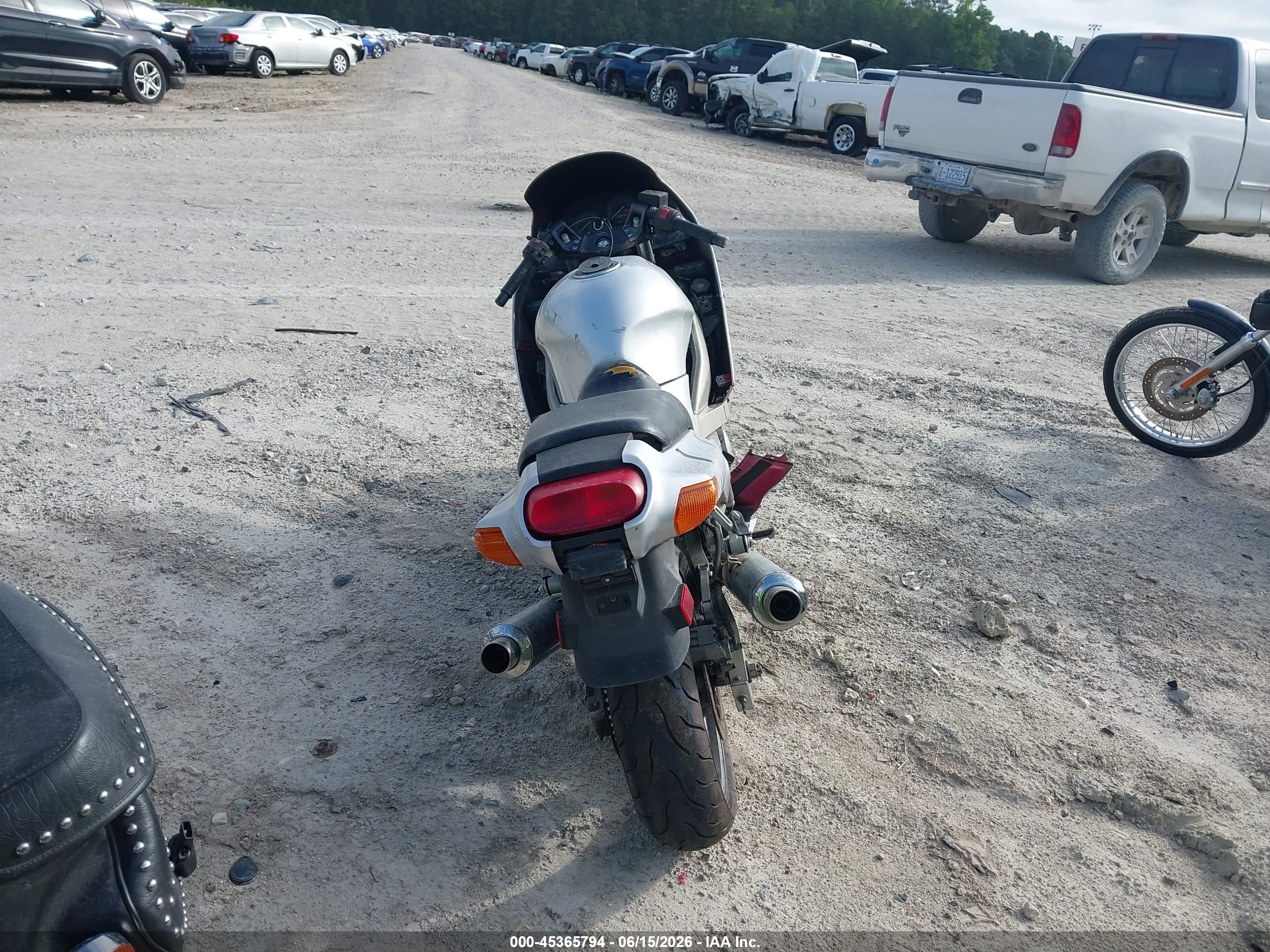KAWASAKI ZX600 image 6
