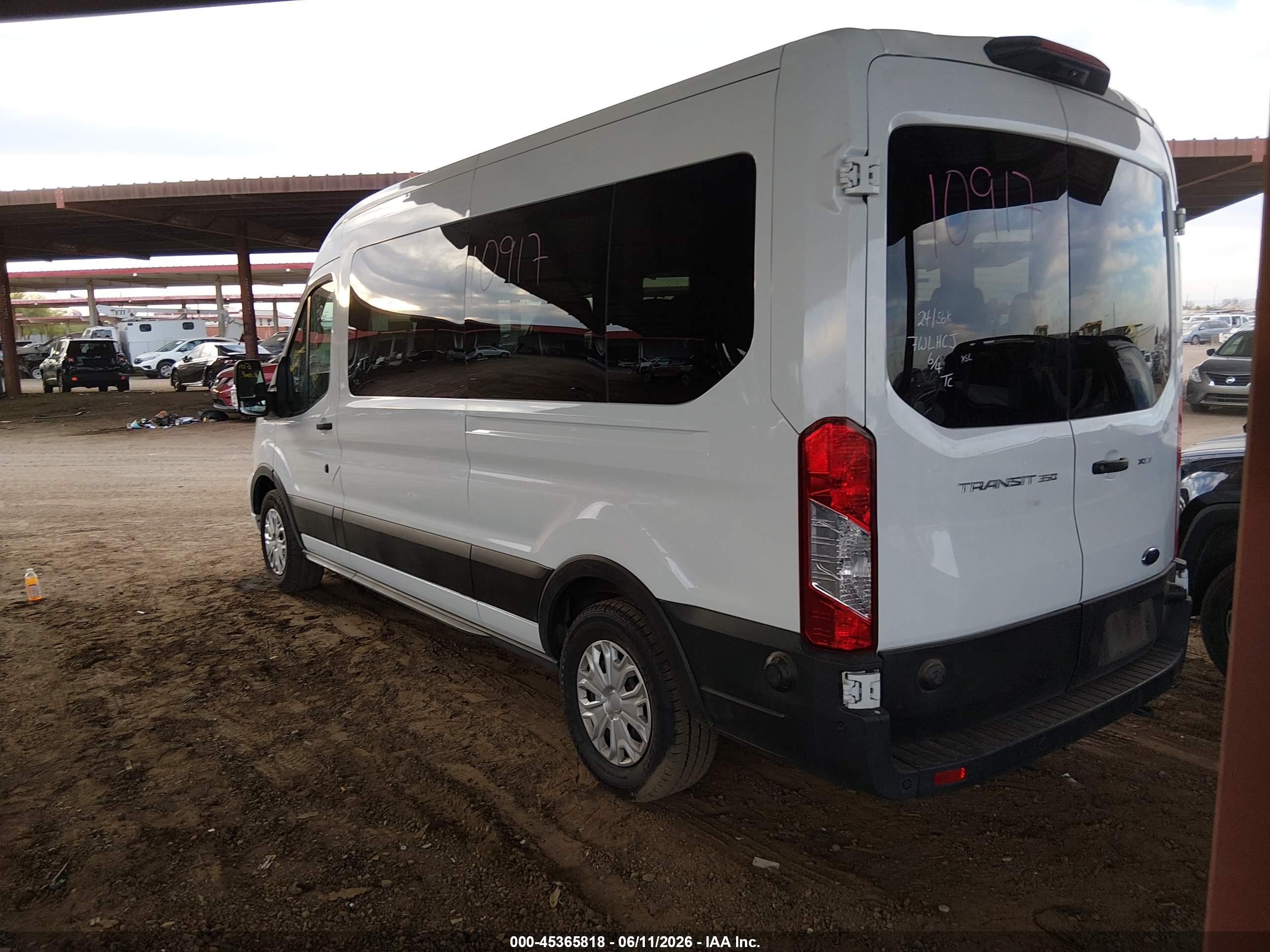 FORD TRANSIT-350 image 3