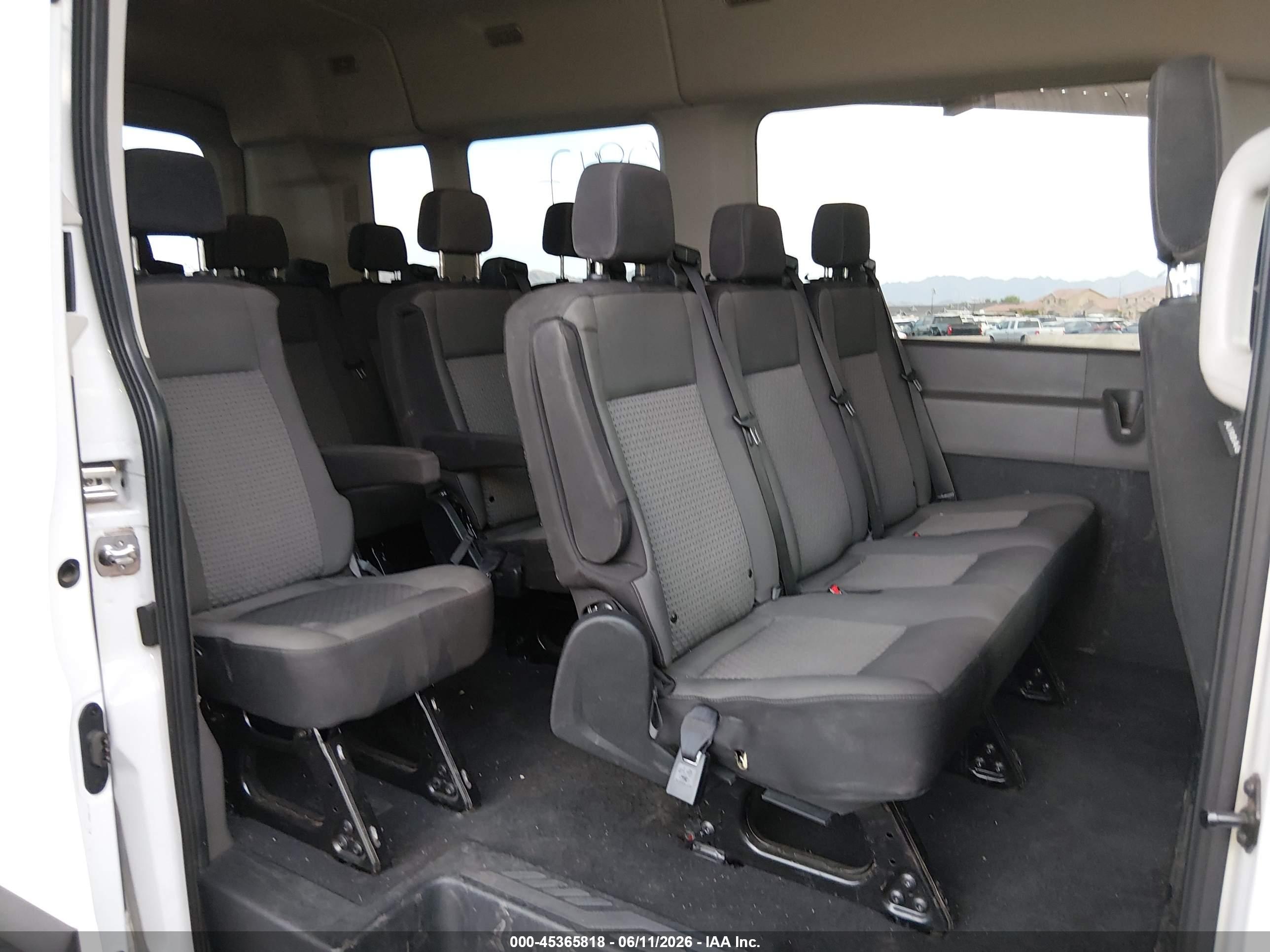 FORD TRANSIT-350 image 8