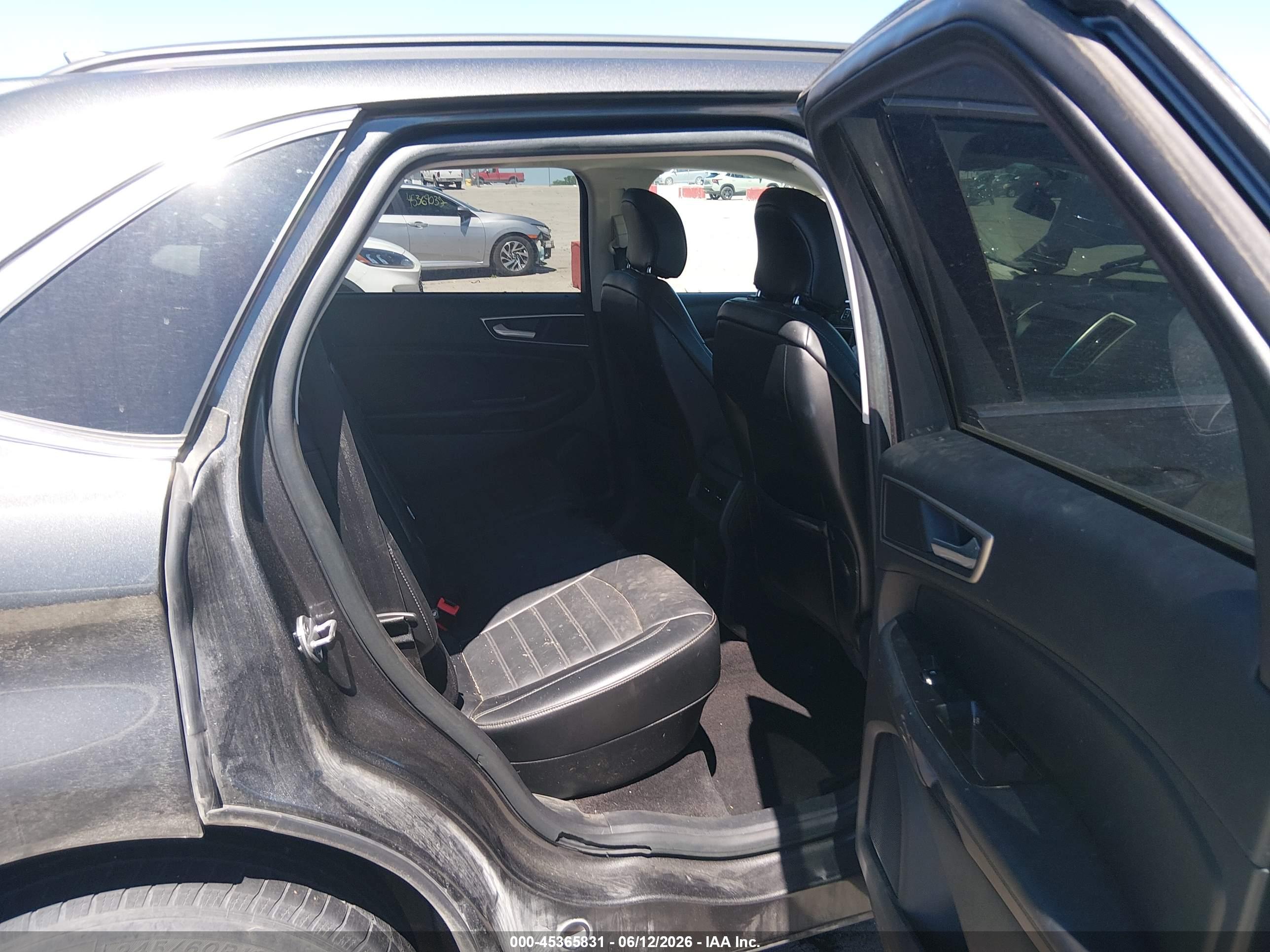 FORD EDGE image 8