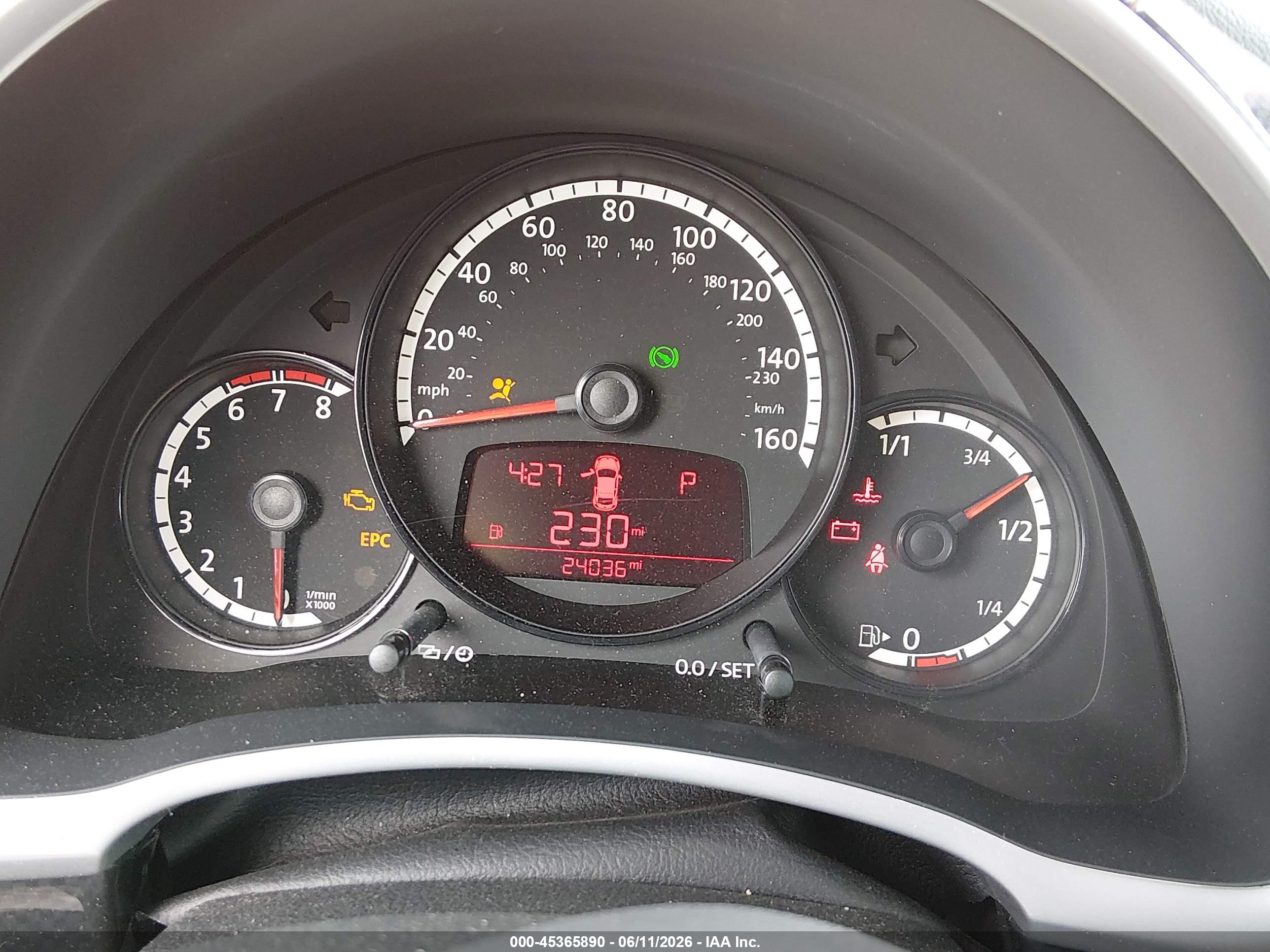 VOLKSWAGEN BEETLE image 7