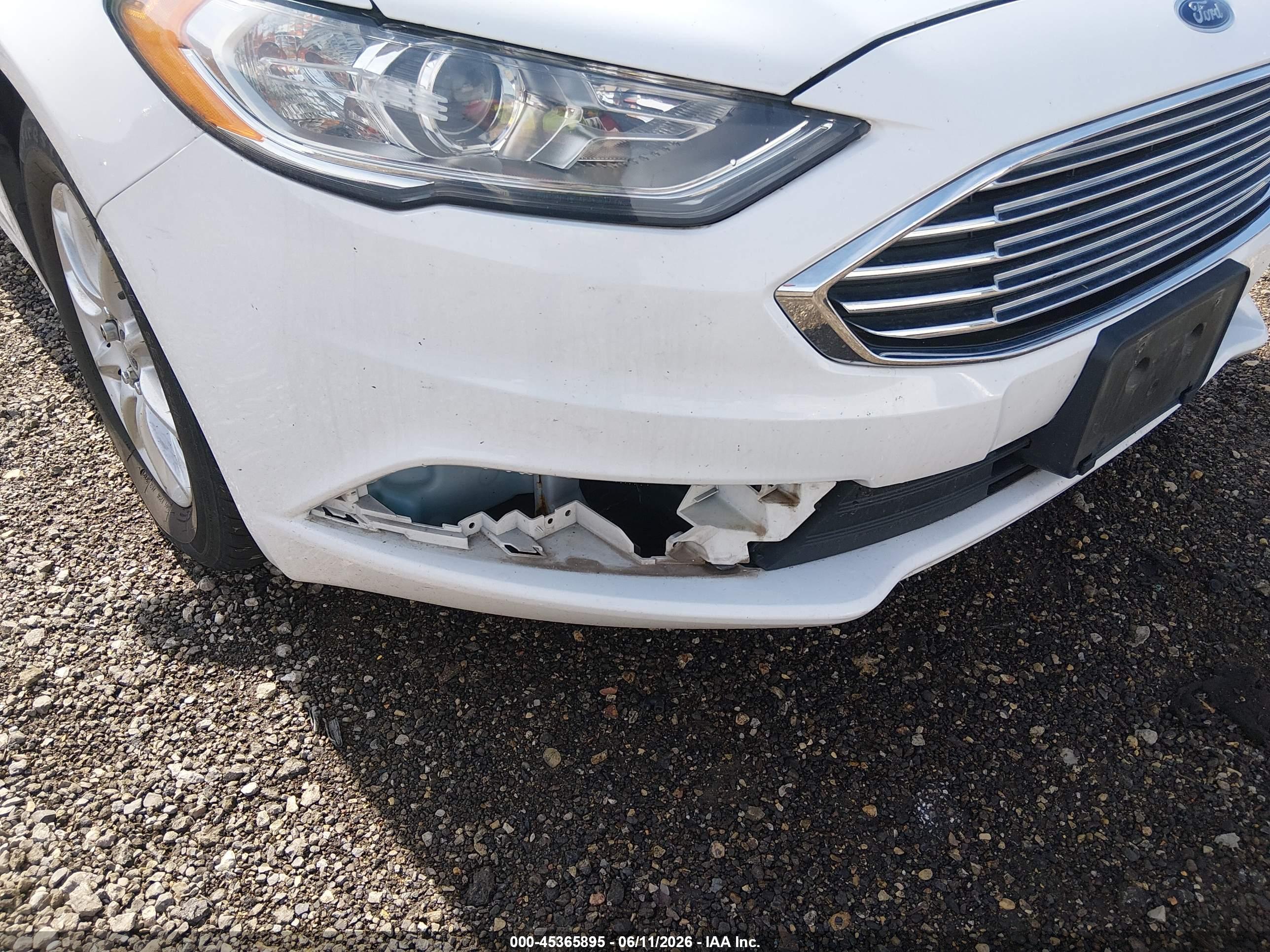 FORD FUSION image 6